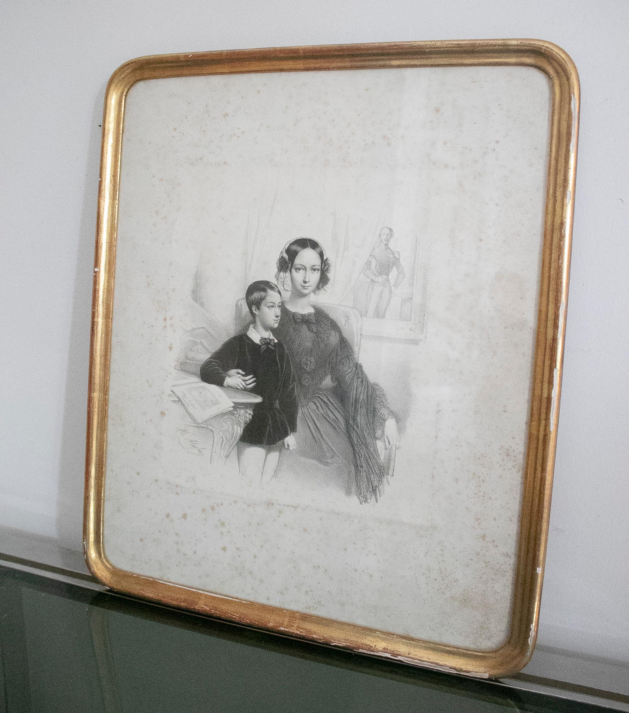 Antique 19th century English giltwood framed engraved portrait of mother with child

Frame measurements: 53x44x1,5 cm.
 