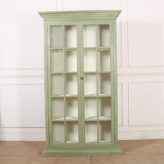 Bibliothèque / Vitrine anglaise émaillée du 19ème siècle