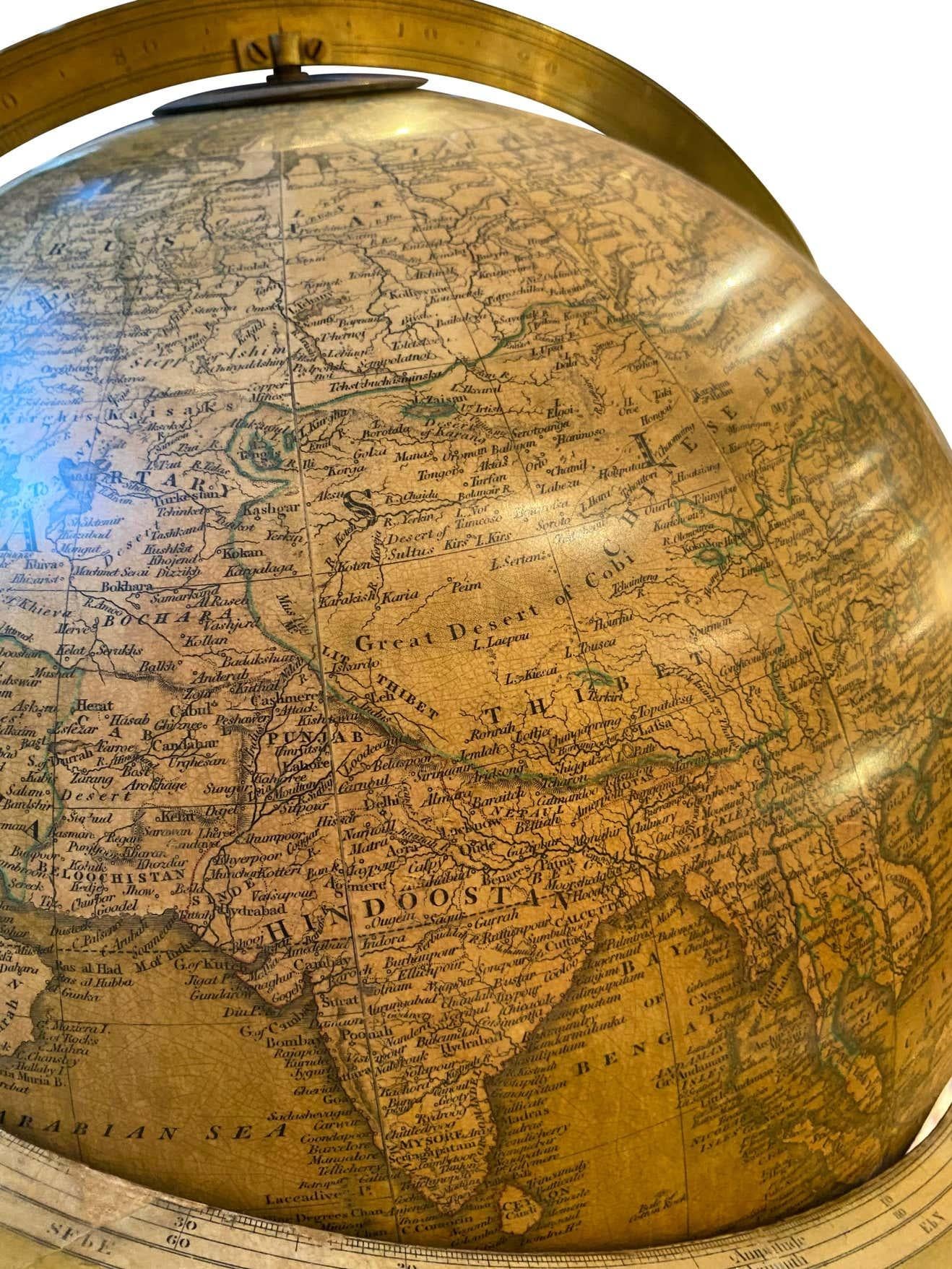 Globe anglais du 19ème siècle par le célèbre cartographe John Newton and Son en vente 4