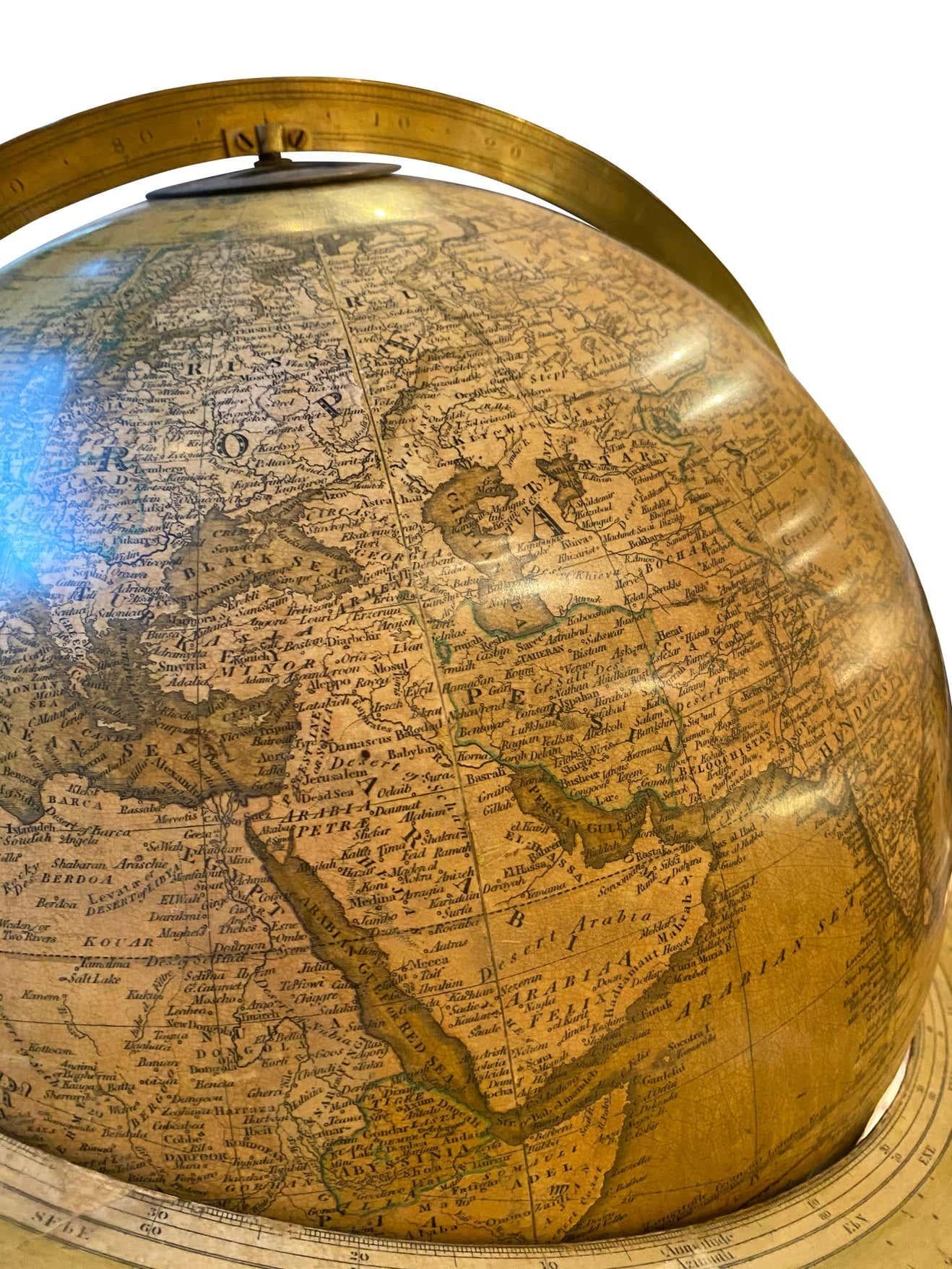 Globe anglais du 19ème siècle par le célèbre cartographe John Newton and Son en vente 5