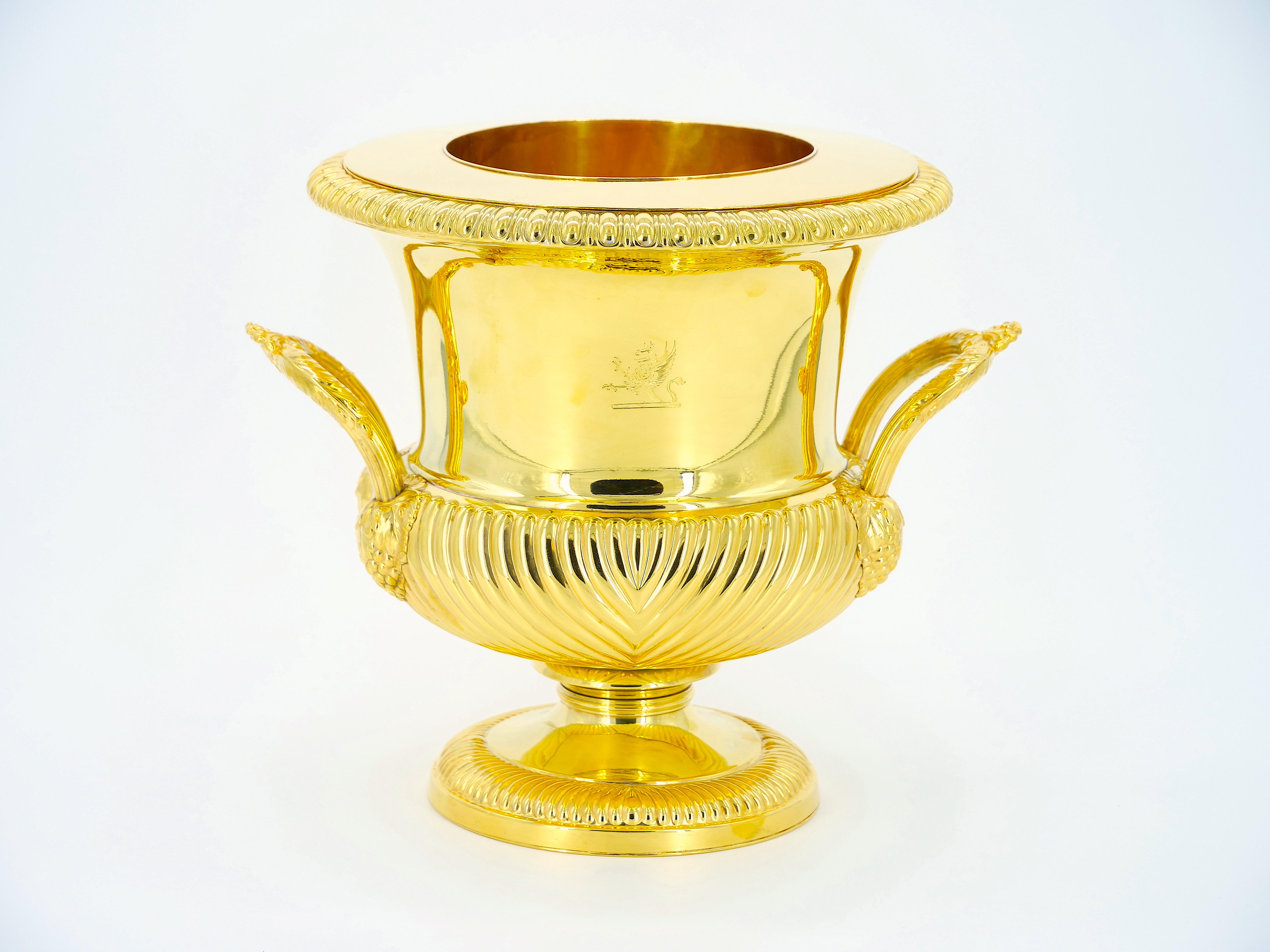 Englischer Champagnerkühler aus gold gewaschener Silberblech aus dem 19. Jahrhundert im Angebot 1