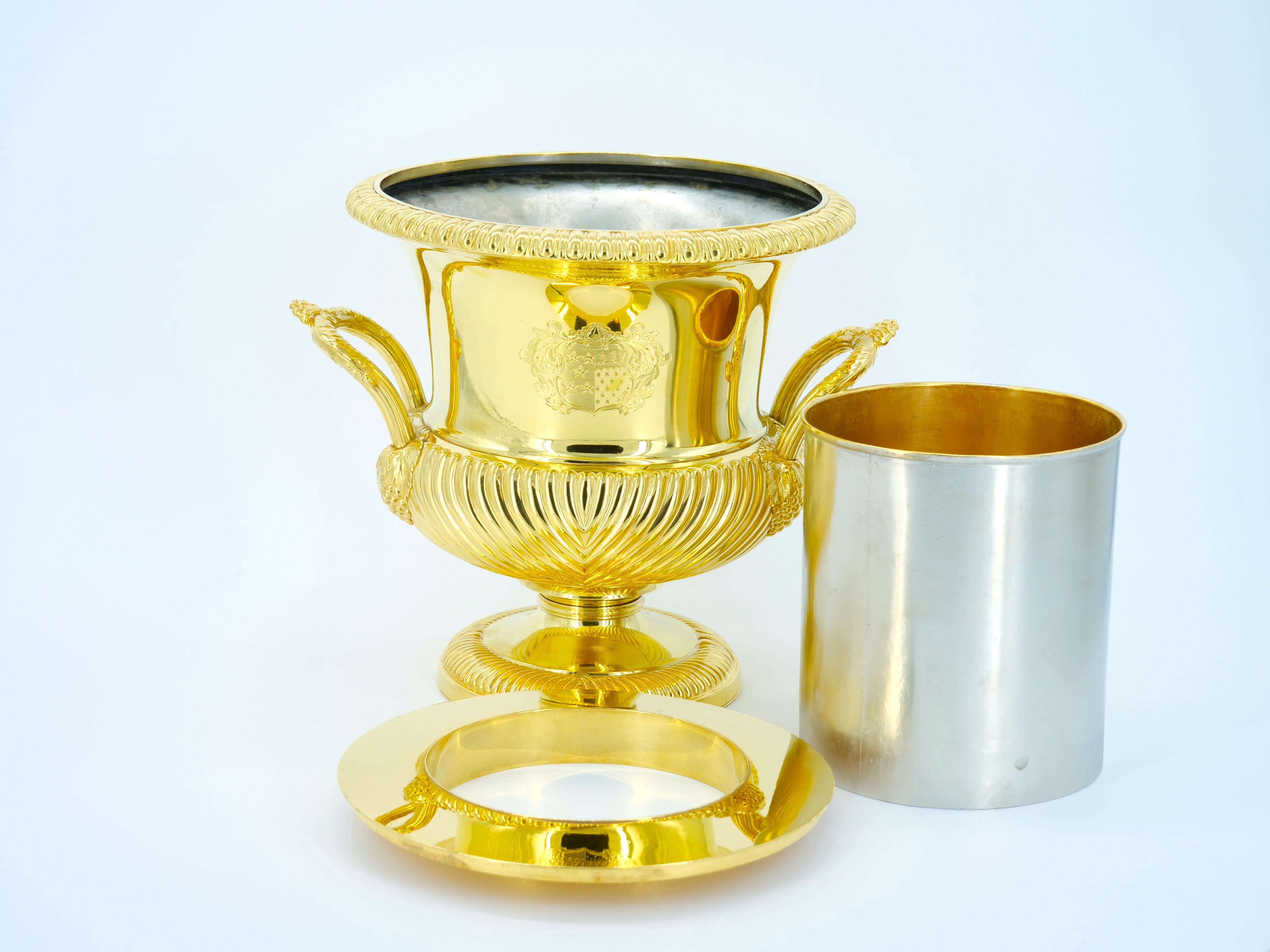 Englischer Champagnerkühler aus gold gewaschener Silberblech aus dem 19. Jahrhundert im Angebot 7
