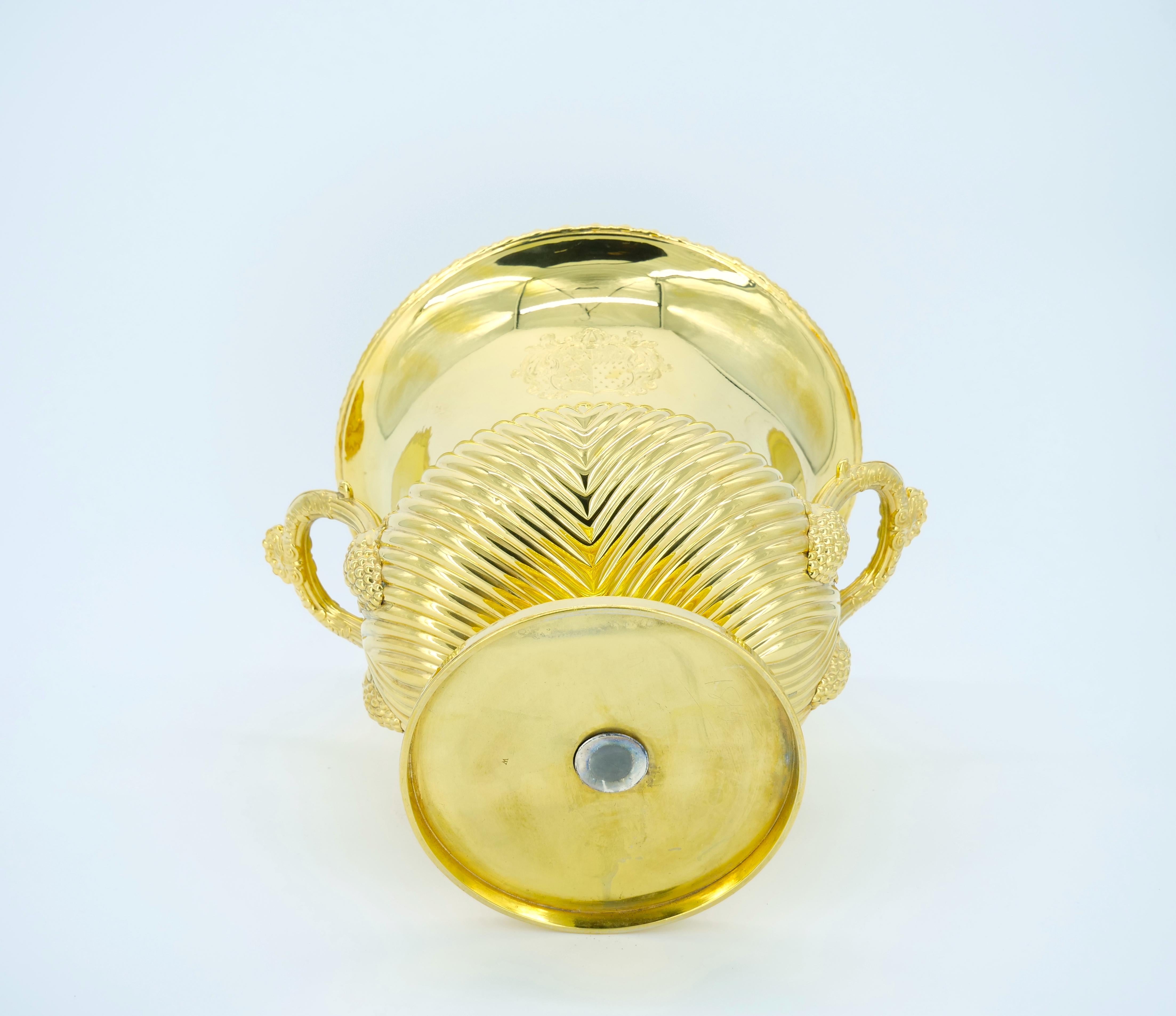 Rafraîchisseur à champagne en métal argenté lavé d'or du 19e siècle en vente 10
