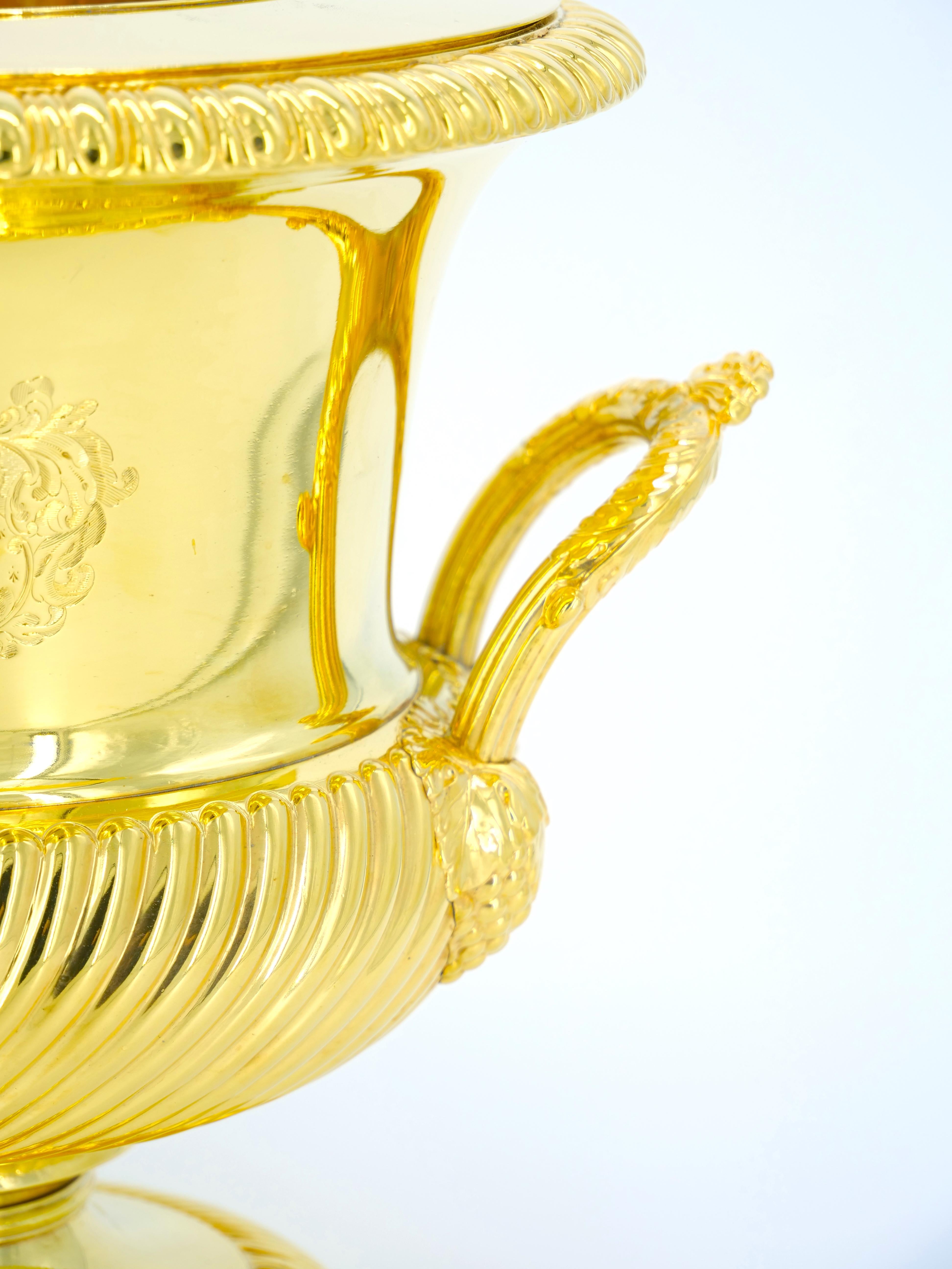 20ième siècle Rafraîchisseur à champagne en métal argenté lavé d'or du 19e siècle en vente