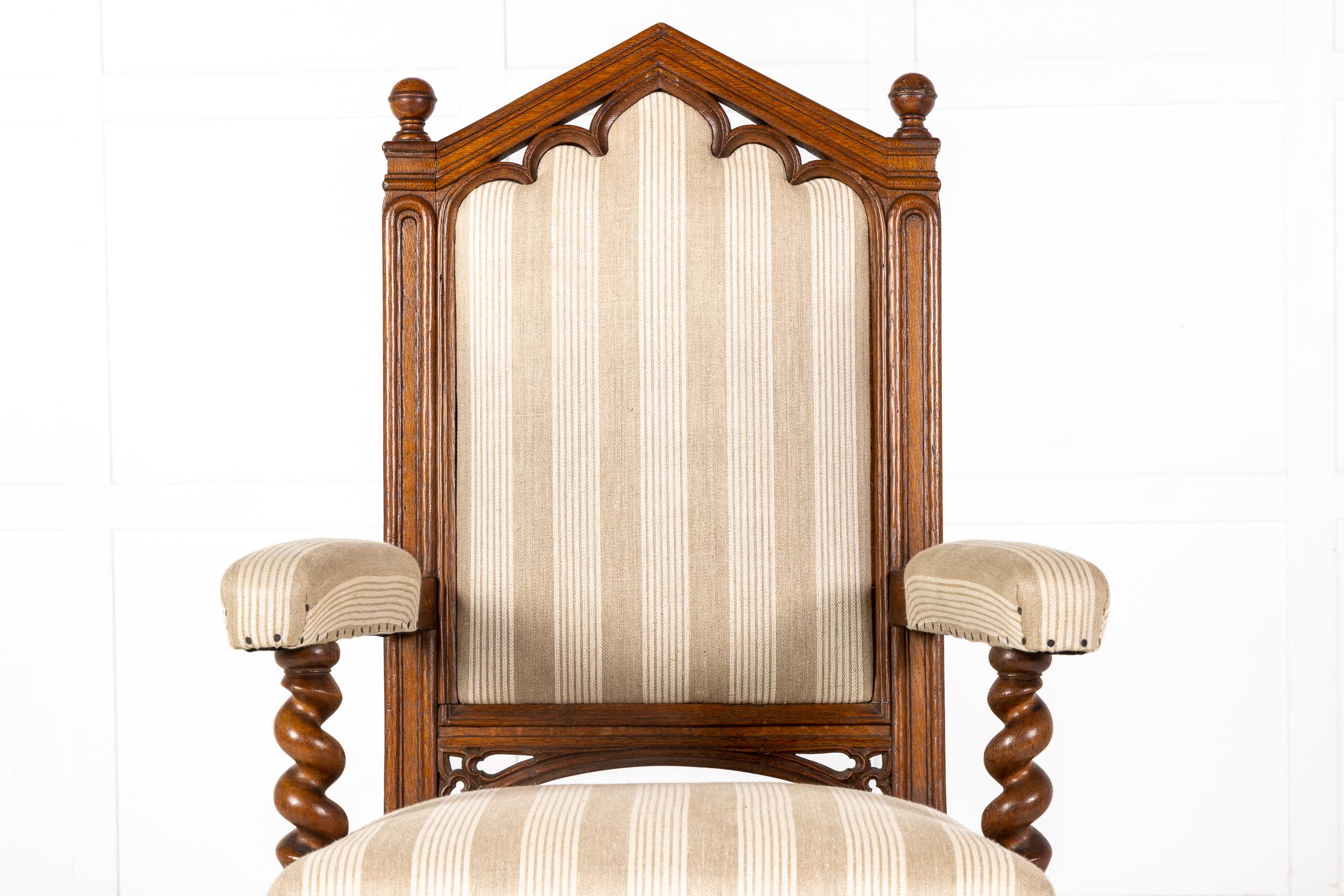 19th Century English Gothic Oak Armchair In Good Condition For Sale In Gloucestershire, GB