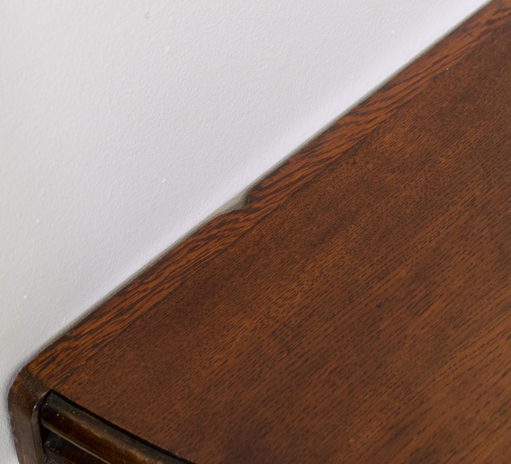 Chêne Table console en Oak Oak Demilune du 19e siècle, de style Revive gothique anglais en vente