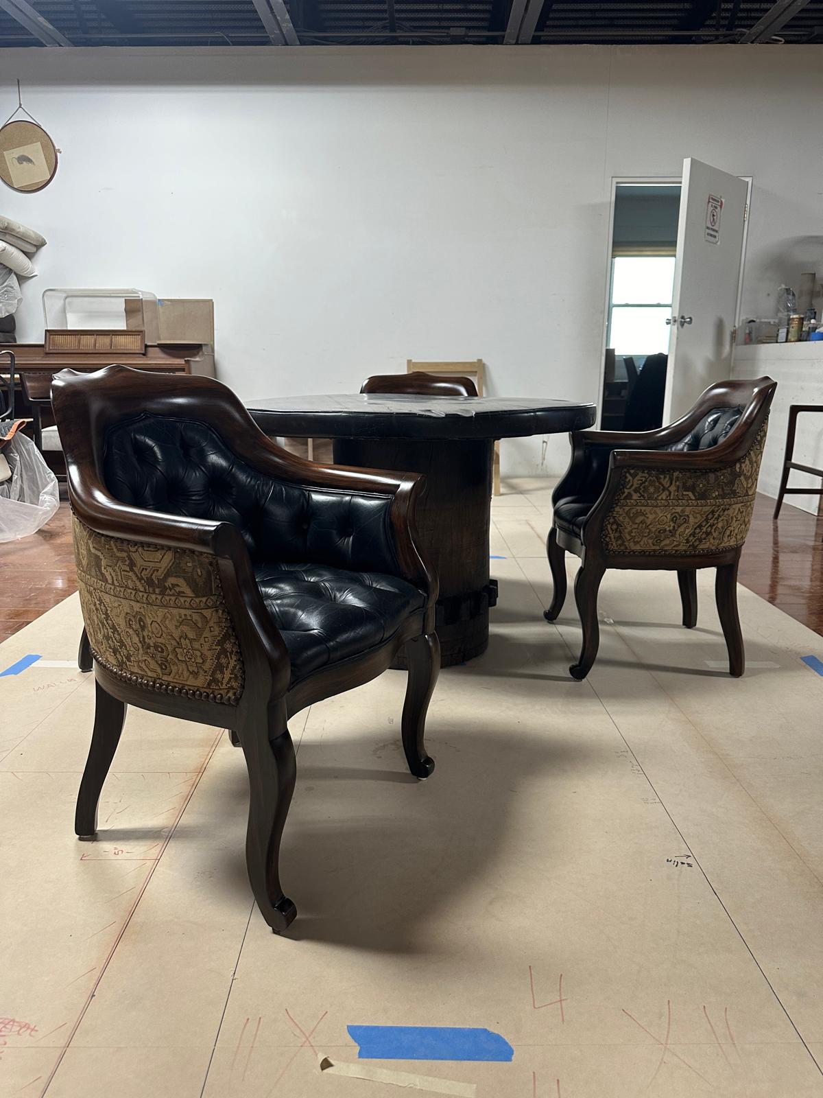 Set di 4 poltrone in stile gotico inglese del XIX secolo in vendita 4