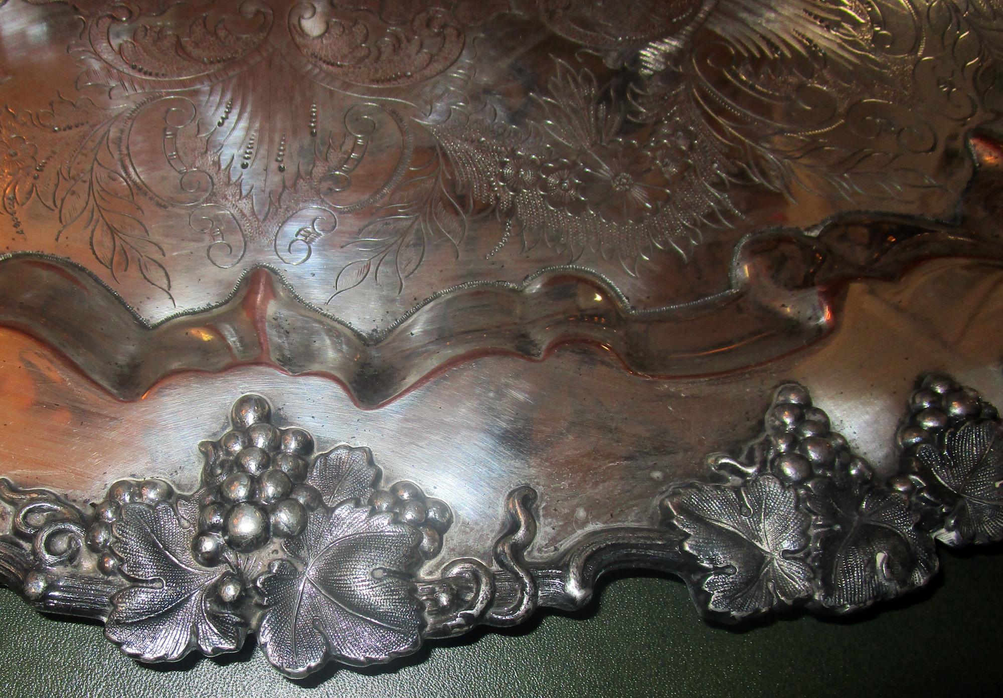 19th century English Grape Motif Old Sheffield Silver Monumental Butler's Tray 3