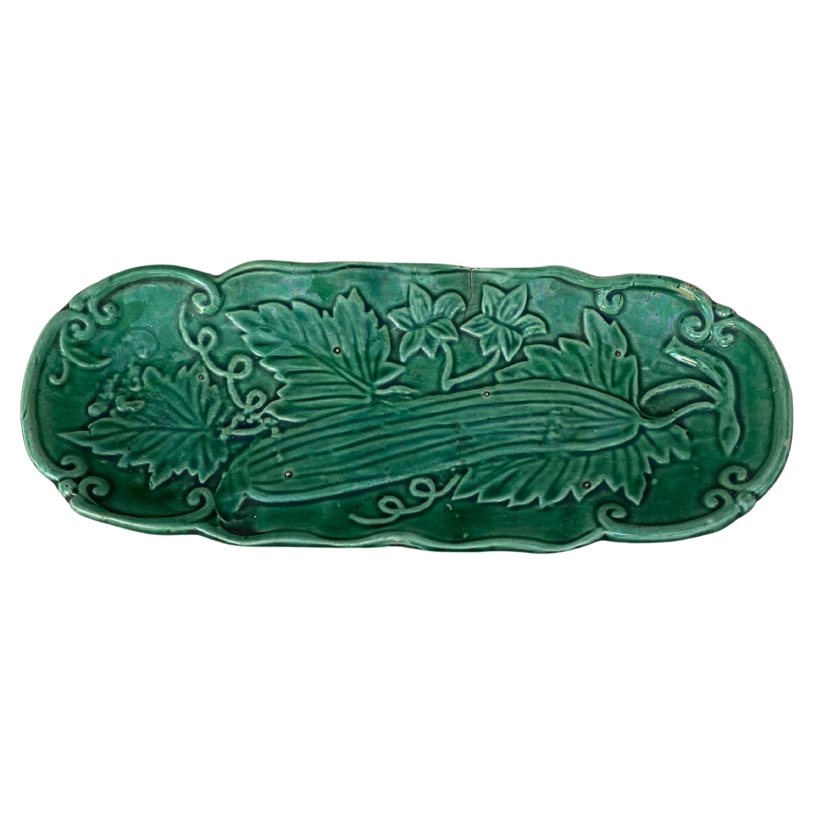 19th Century English Green Majolica Cucumber Platter For Sale