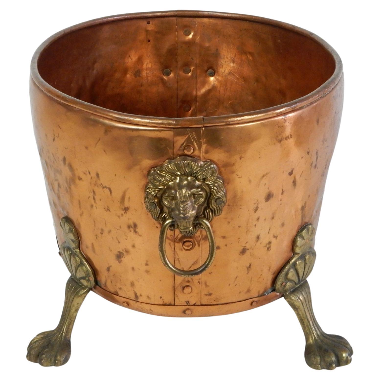 Baroque Revival 19th Century English Hammered Copper & Brass Claw Footed Lion Log Bin Planter For Sale