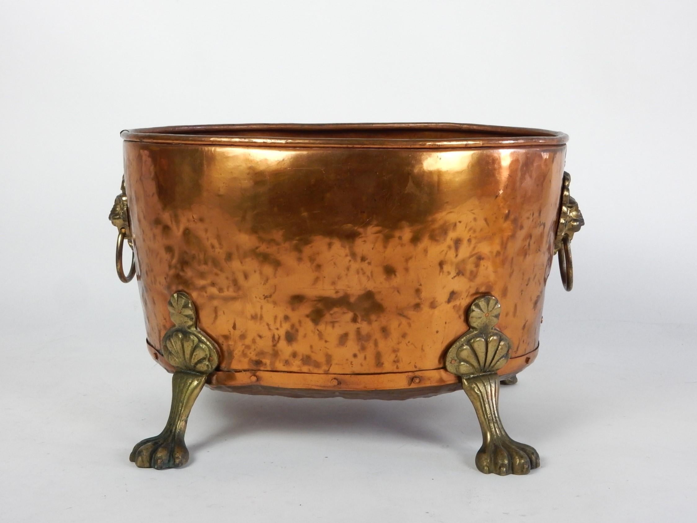 19th Century English Hammered Copper & Brass Claw Footed Lion Log Bin Planter For Sale 1