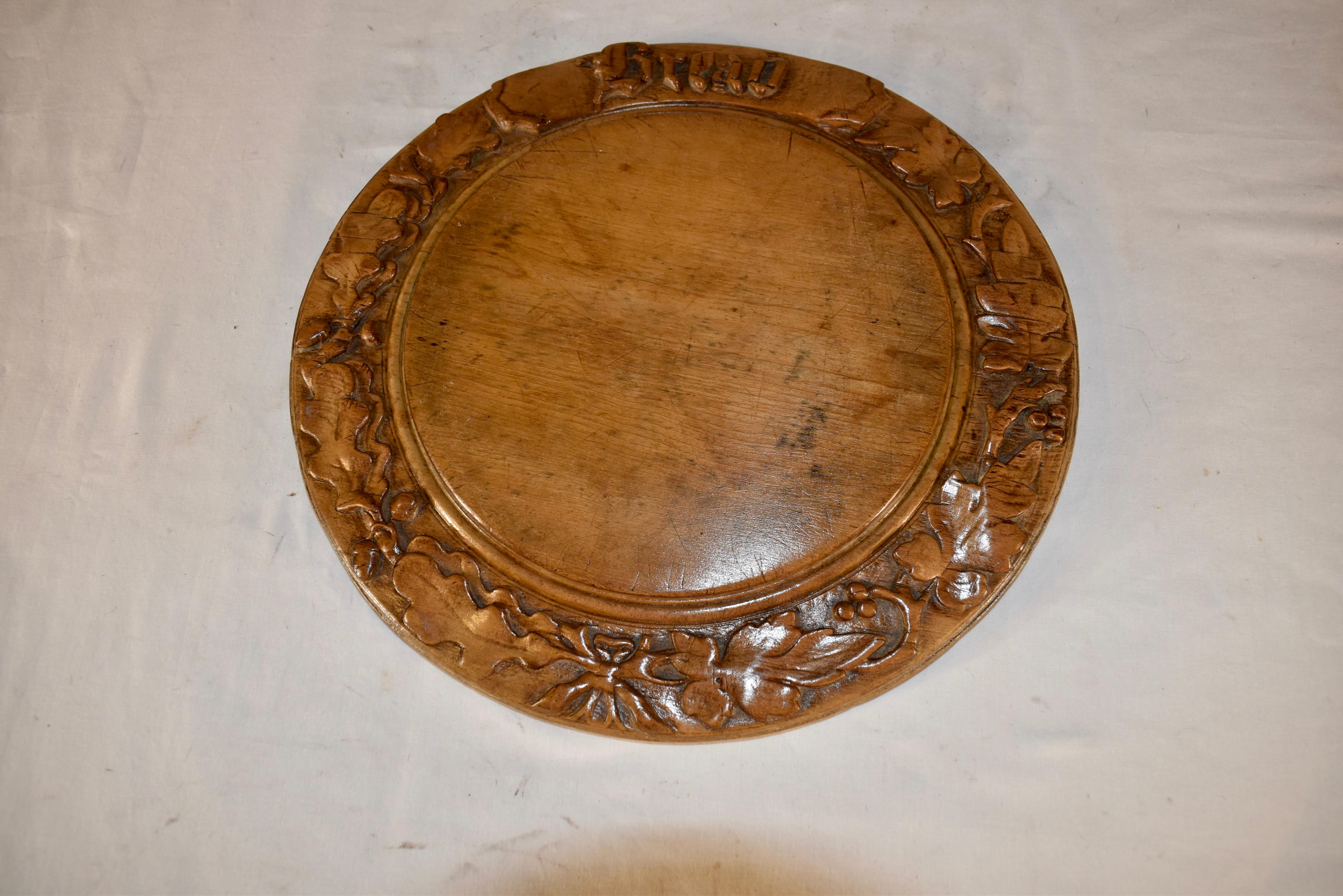 19th Century English Hand-Carved Bread Board For Sale 3