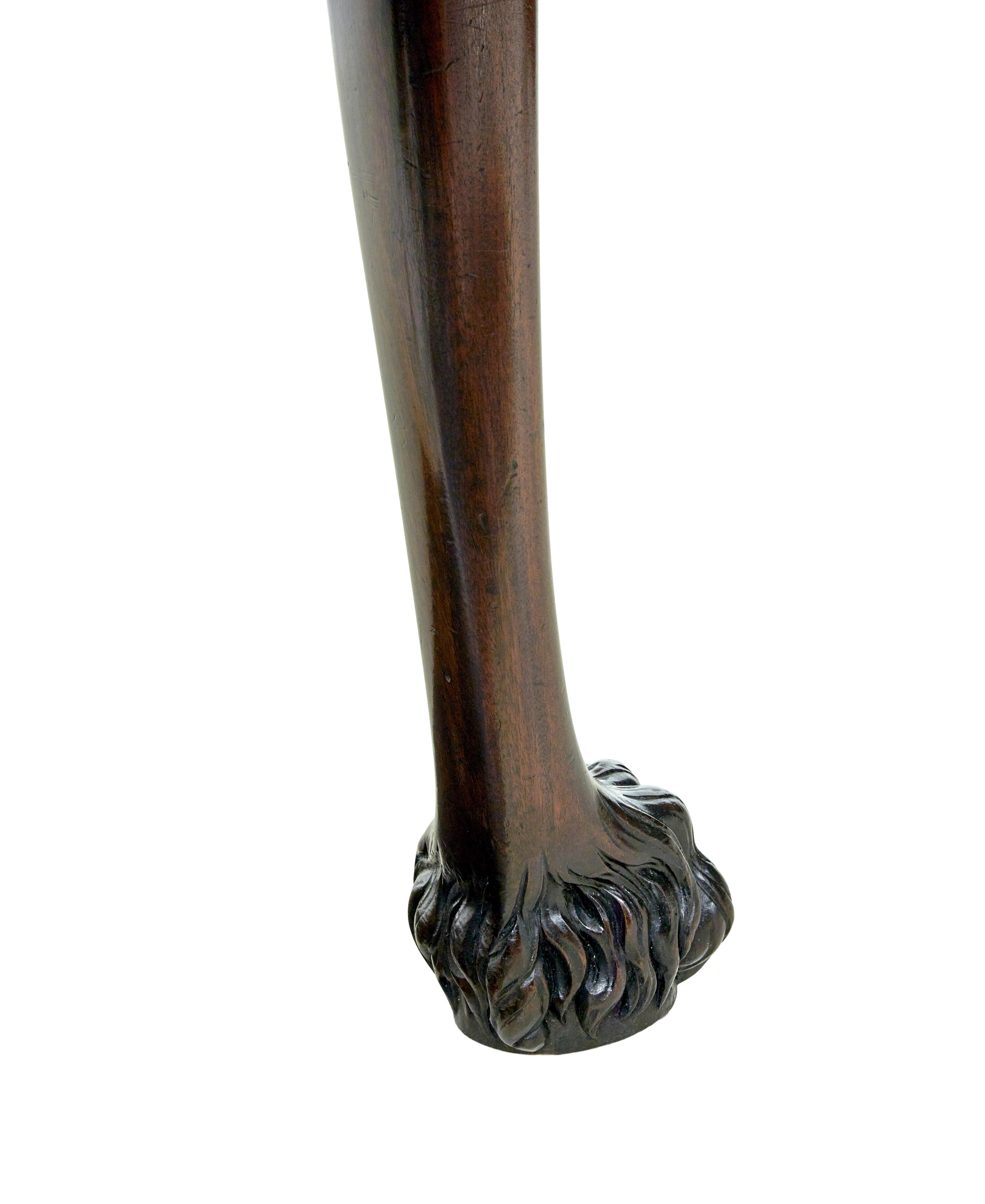 19th century English hand carved serving table For Sale 1