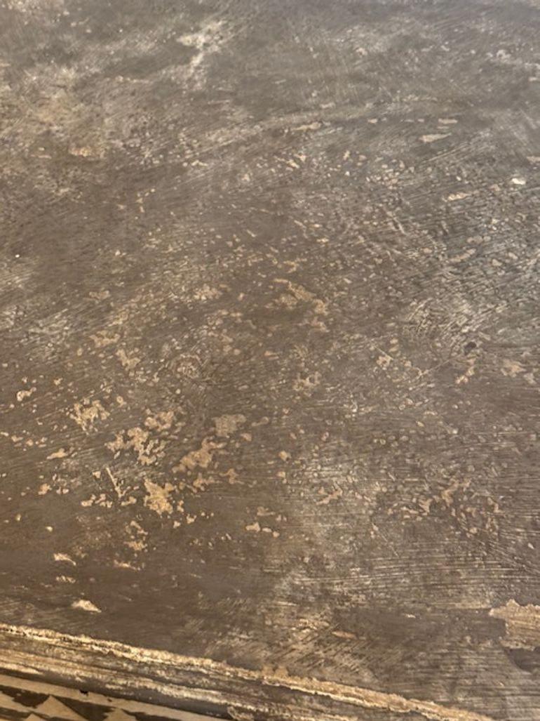 Legno Cassettone inglese del XIX secolo dipinto a mano in vendita