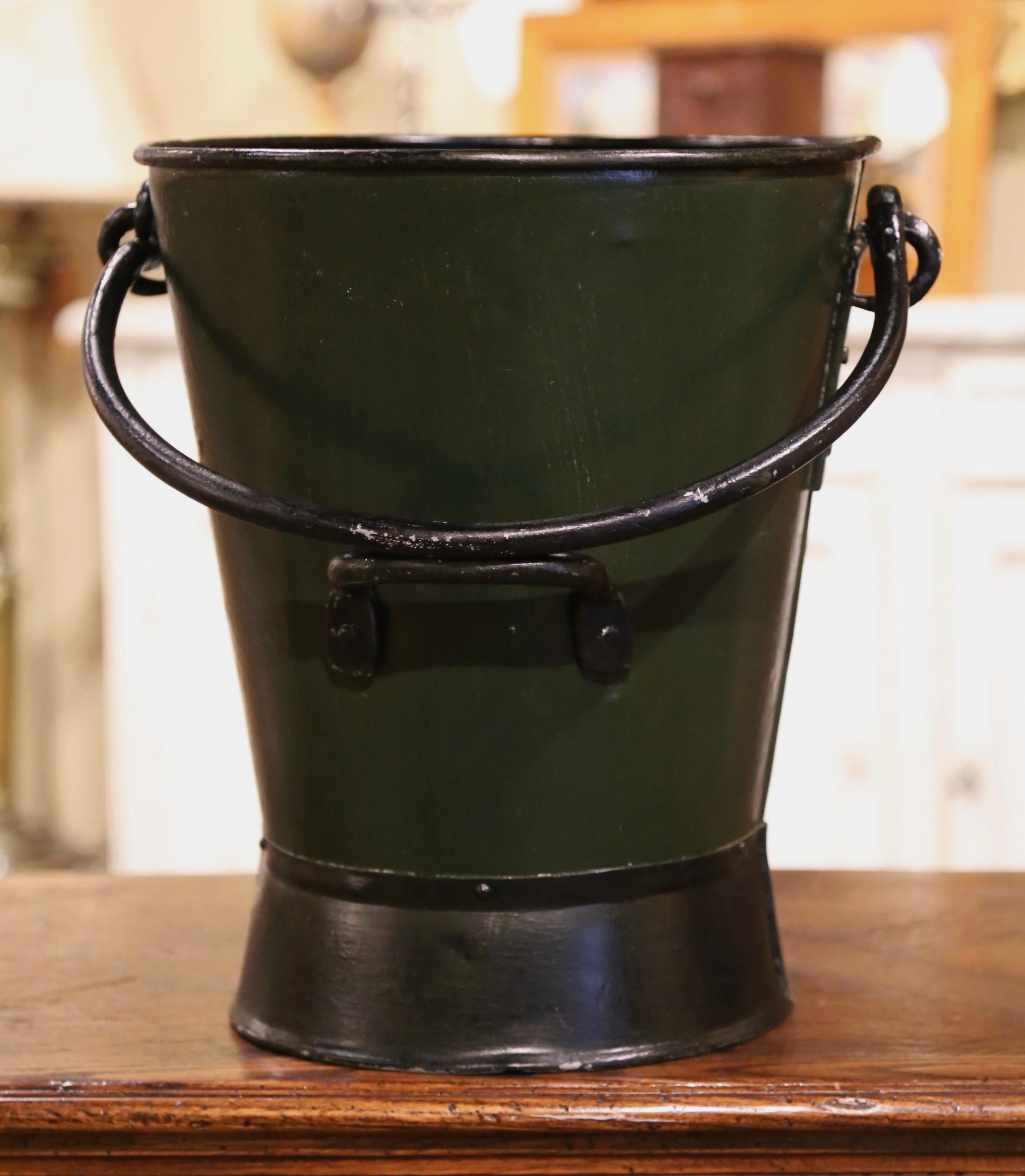 19th Century English Hand-Painted Green Iron Coal Bucket with Coat of Arms Decor 2