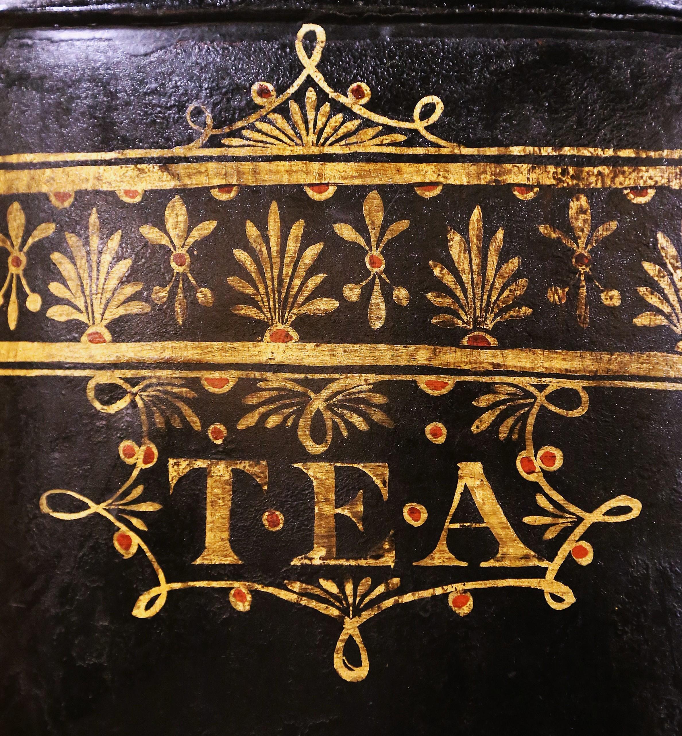 19th Century English Hand Painted Tole Tea Canister Table Lamp In Excellent Condition In Dallas, TX
