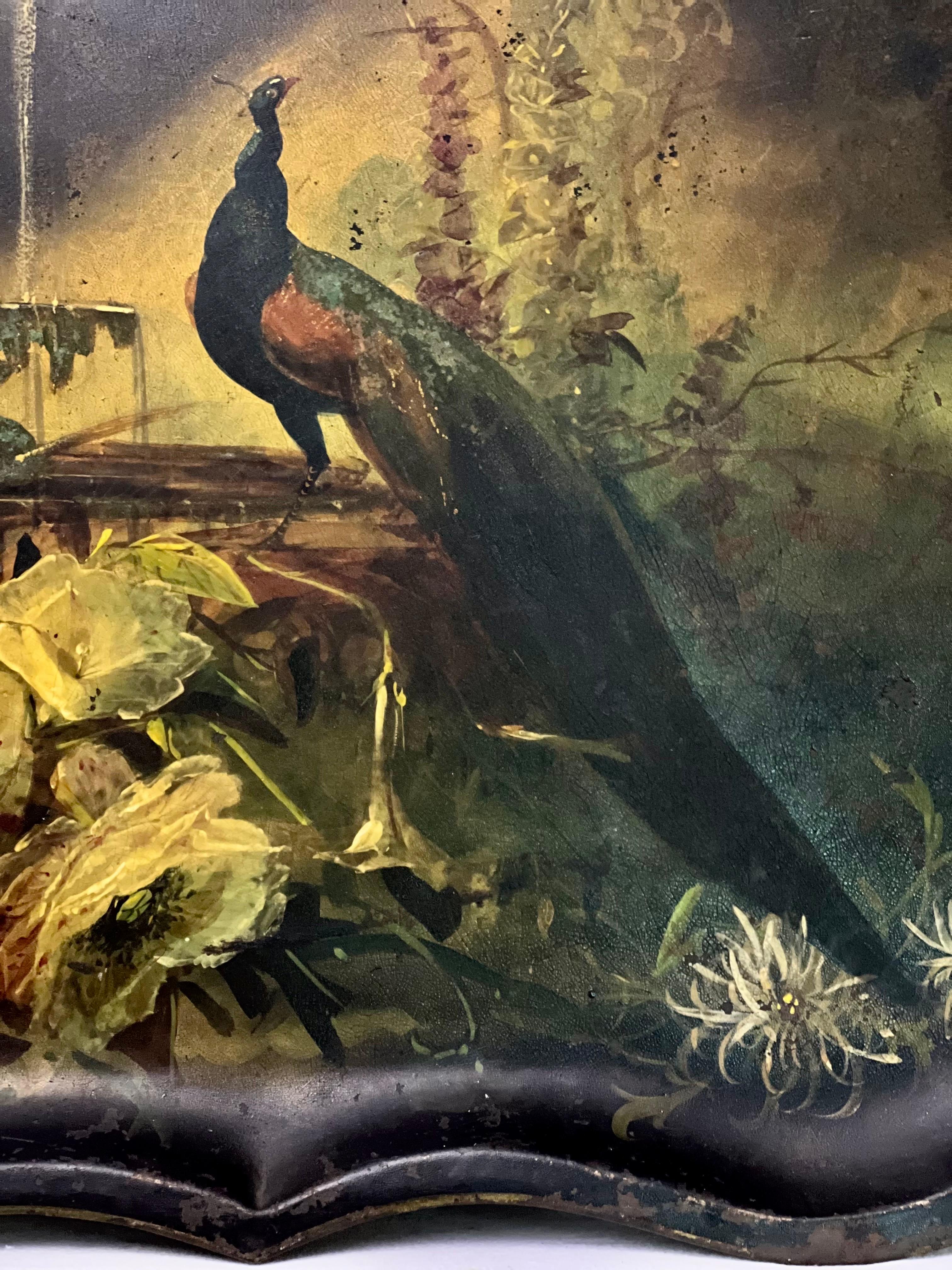 Bandeja inglesa del siglo XIX pintada a mano en estilo Chinoiserie con pavo real Metal en venta