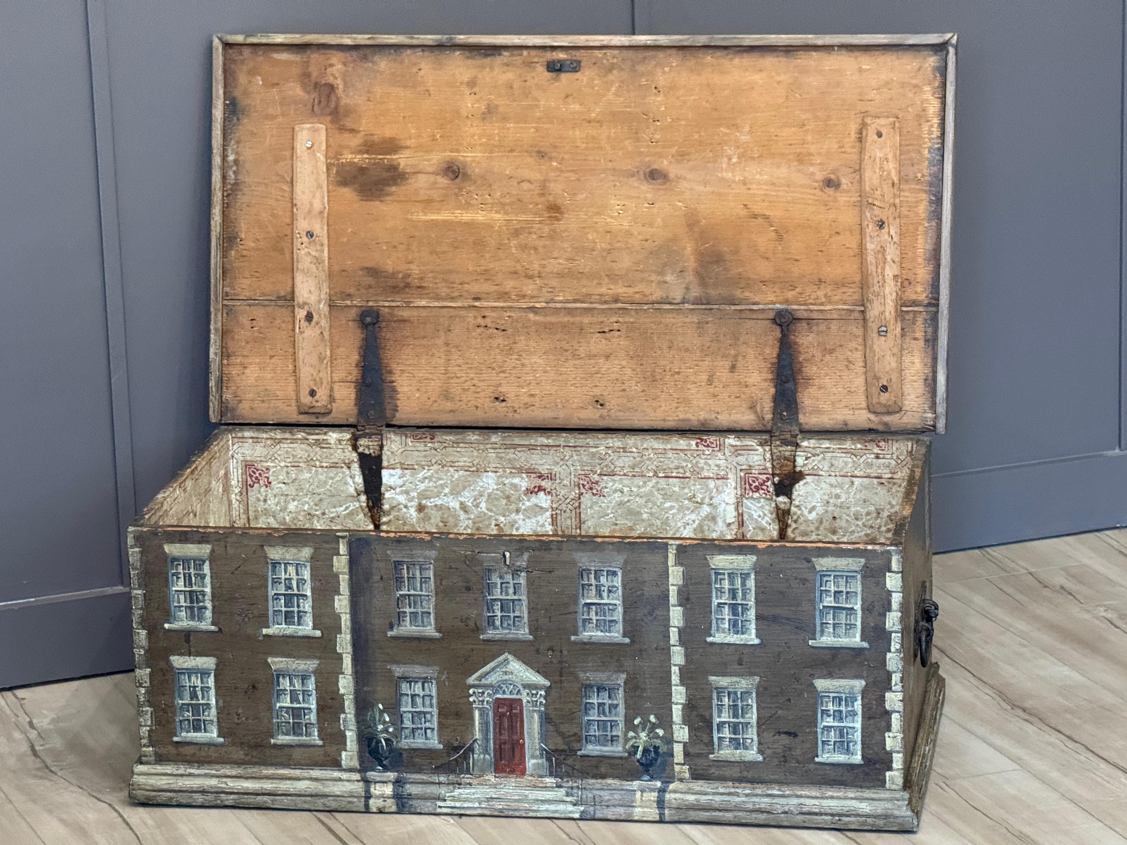 19th Century English Hand-Painted Traveling Trunk For Sale 2