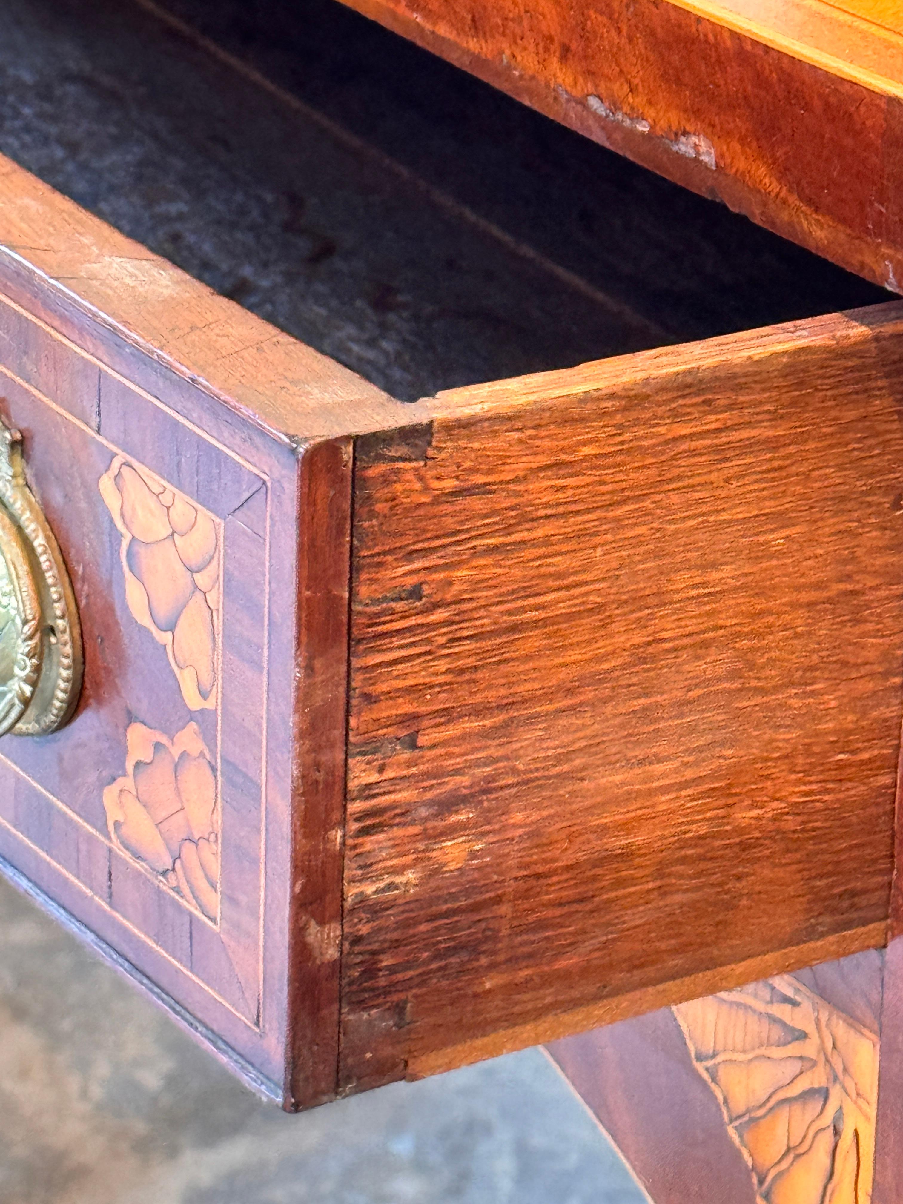 Credenza inglese Hepplewhite intarsiata del XIX secolo in vendita 5