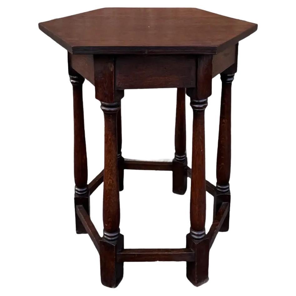 Englischer Sechseck-Beistelltisch aus dem 19.