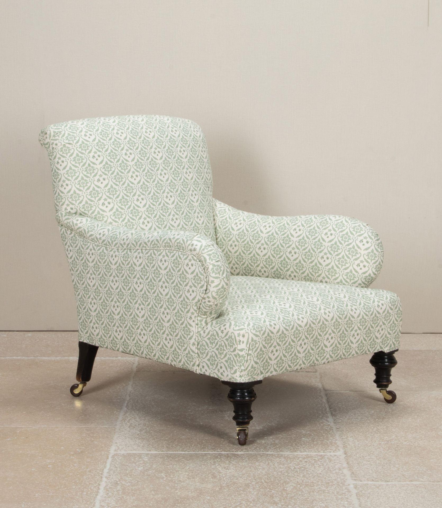 Sillón inglés de finales del siglo XIX a la manera de Howard and Sons. 
Recientemente recuperado en tela de ticking Howard and Sons.