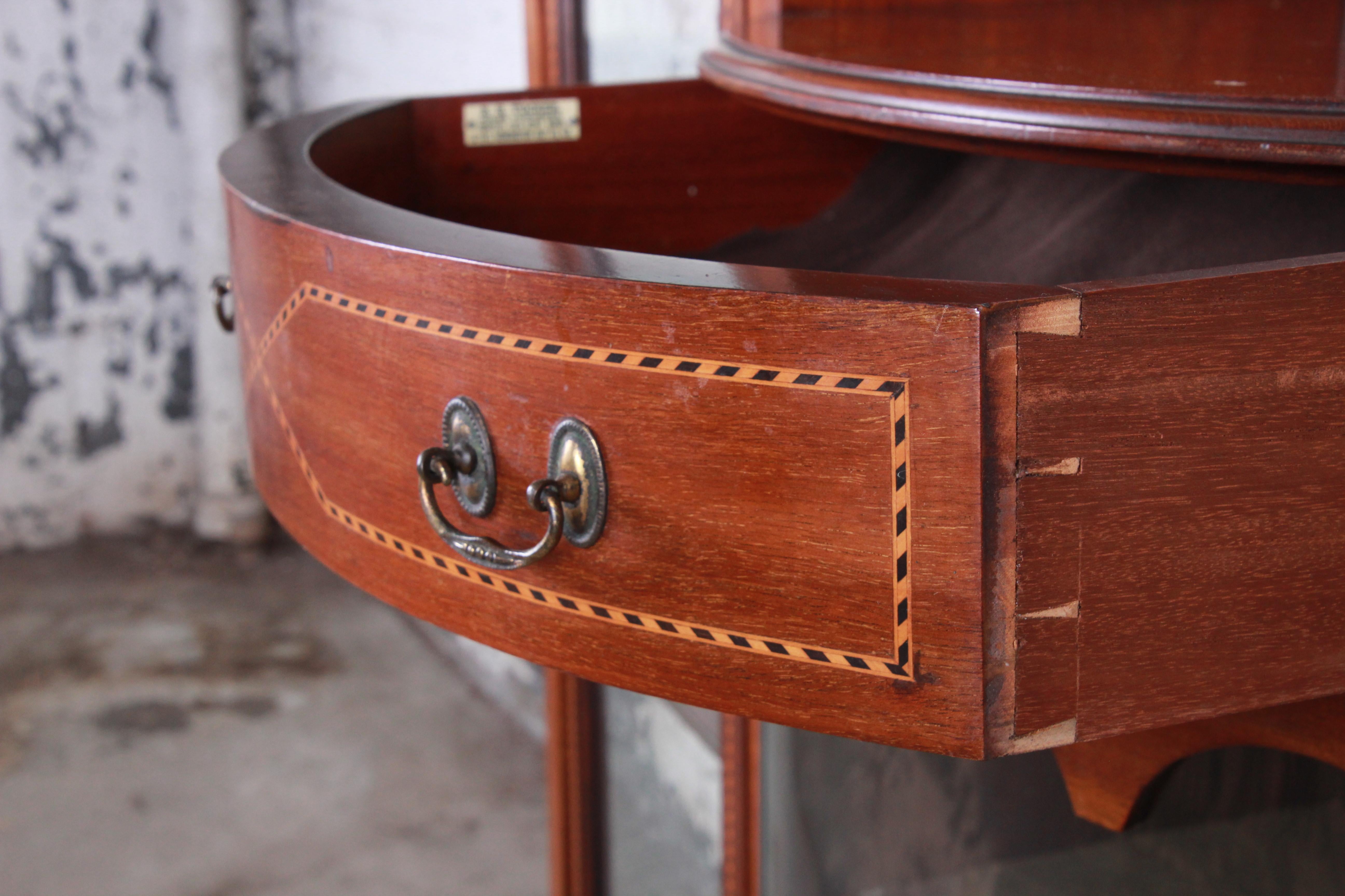 19th Century English Inlaid Mahogany Curved Glass Bookcase or Display Cabinet 3