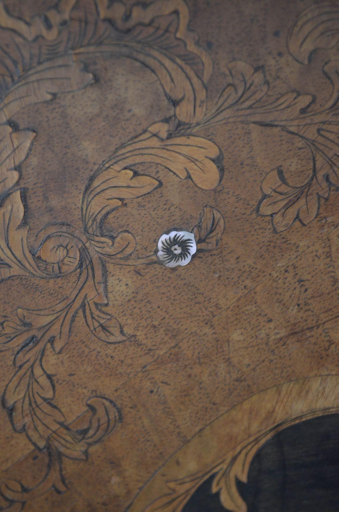 19th Century English Inlaid Side Table in Walnut For Sale 7