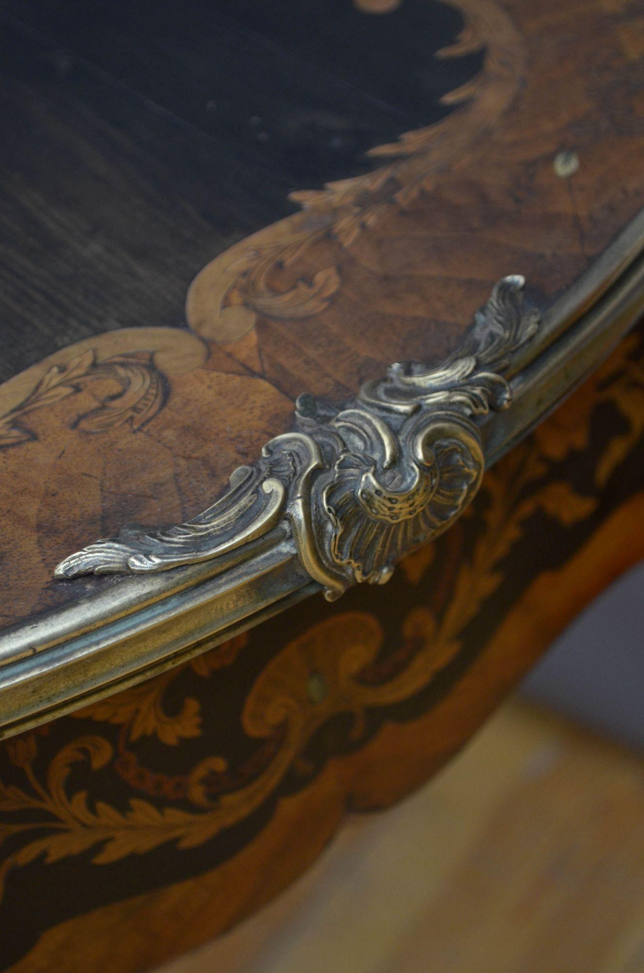 19th Century English Inlaid Side Table in Walnut For Sale 8