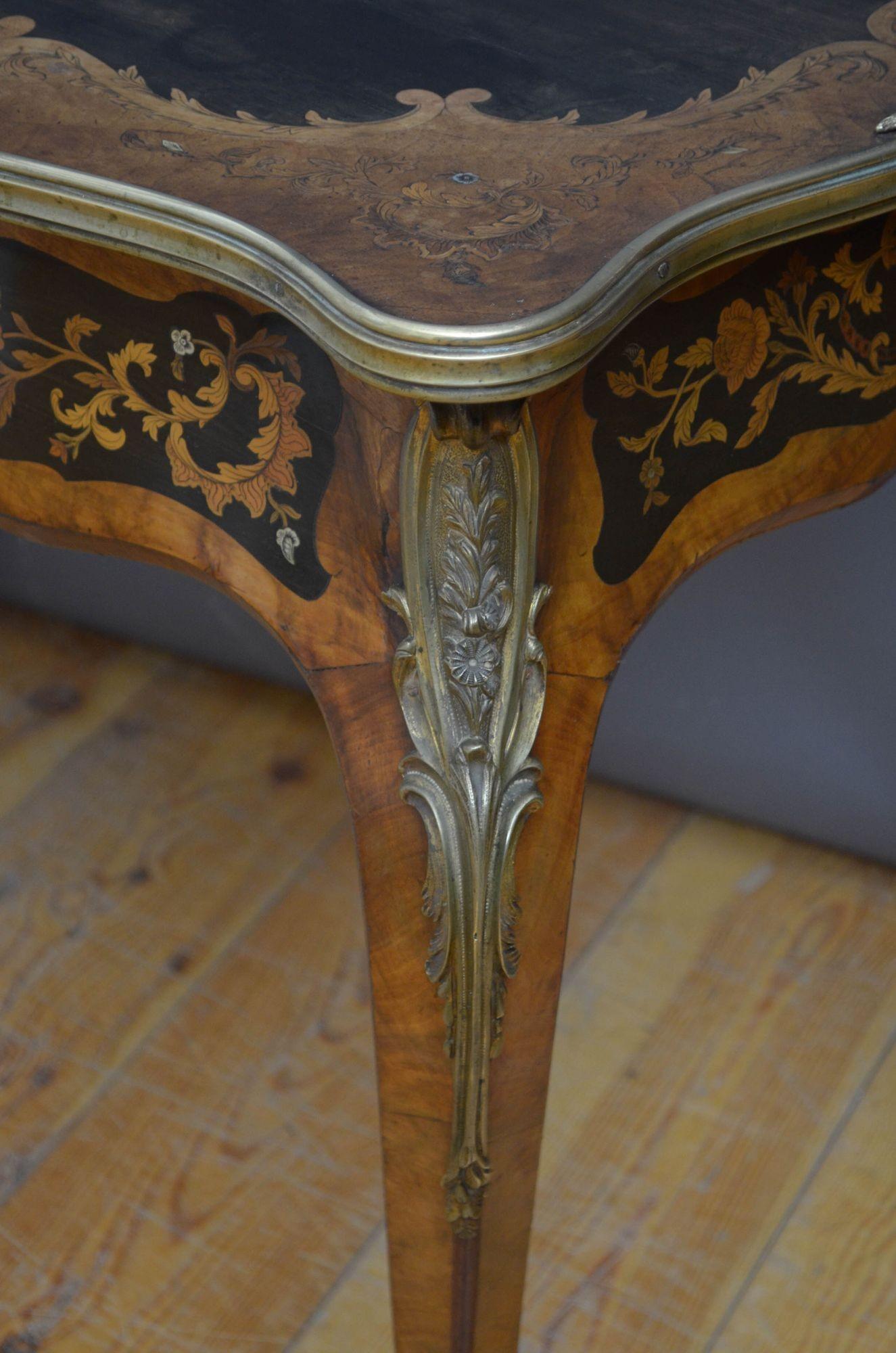 19th Century English Inlaid Side Table in Walnut For Sale 15