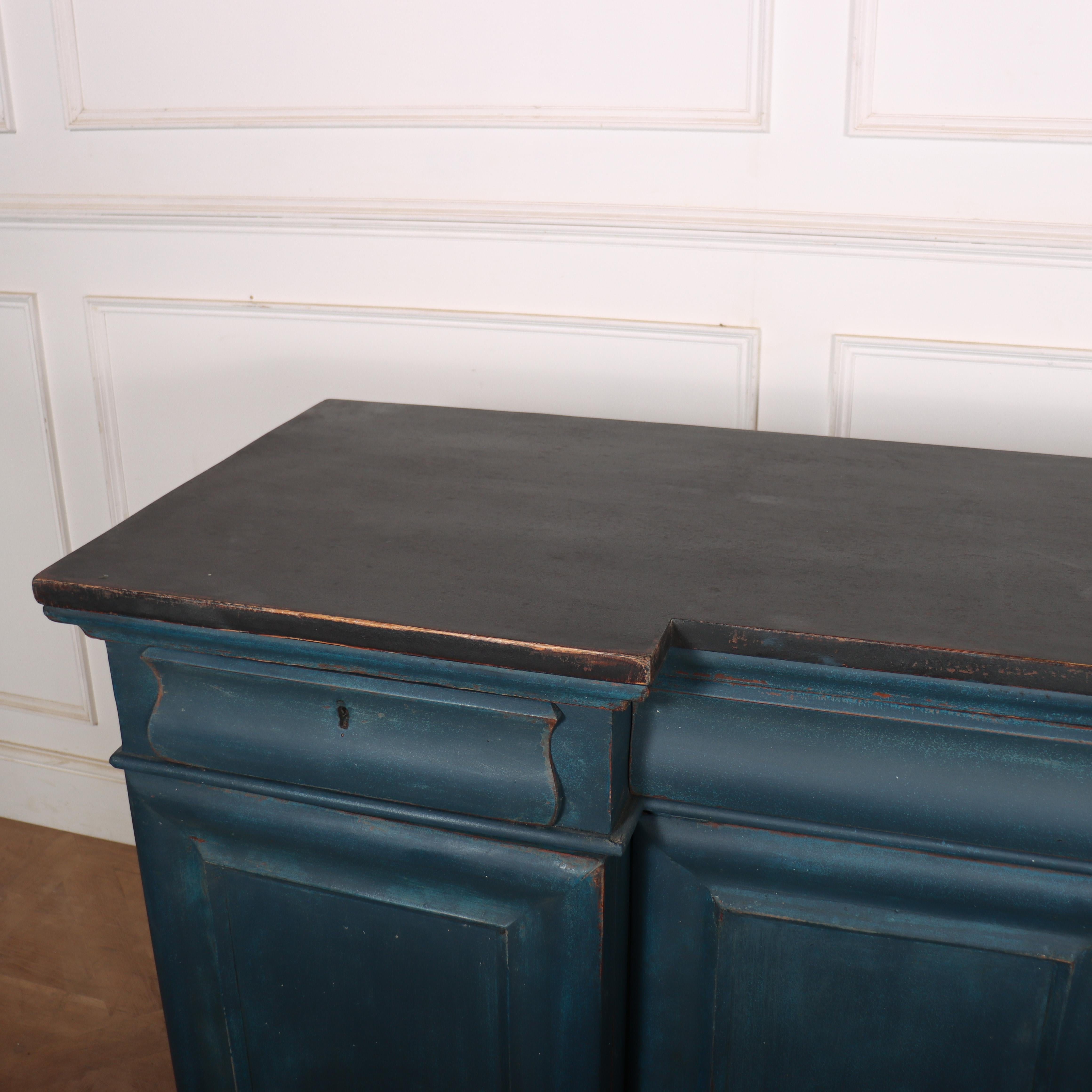 19th Century English Inverted Breakfront Buffet For Sale 1