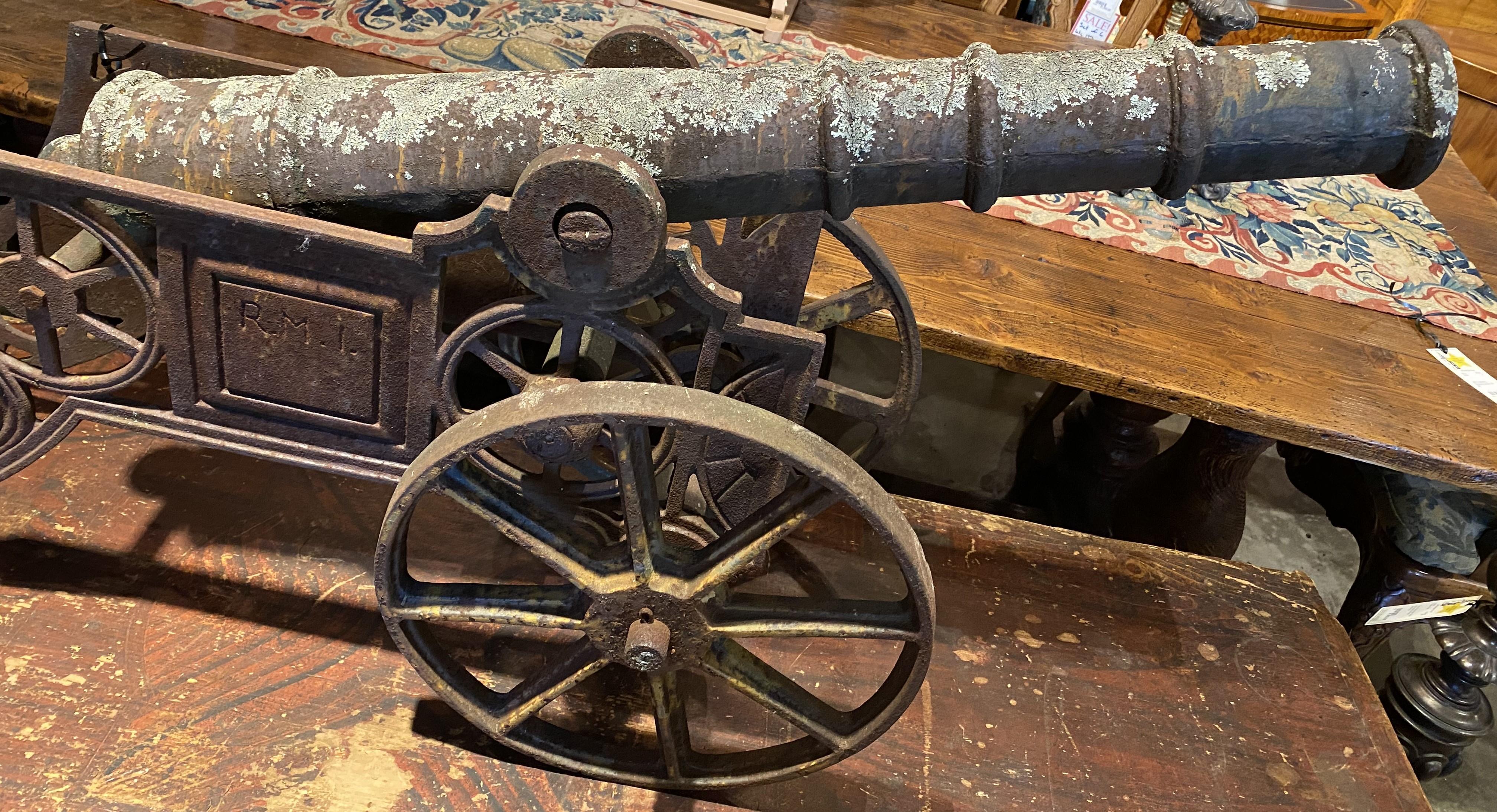19th Century English Iron Cannon with Great Patina In Good Condition In Milford, NH