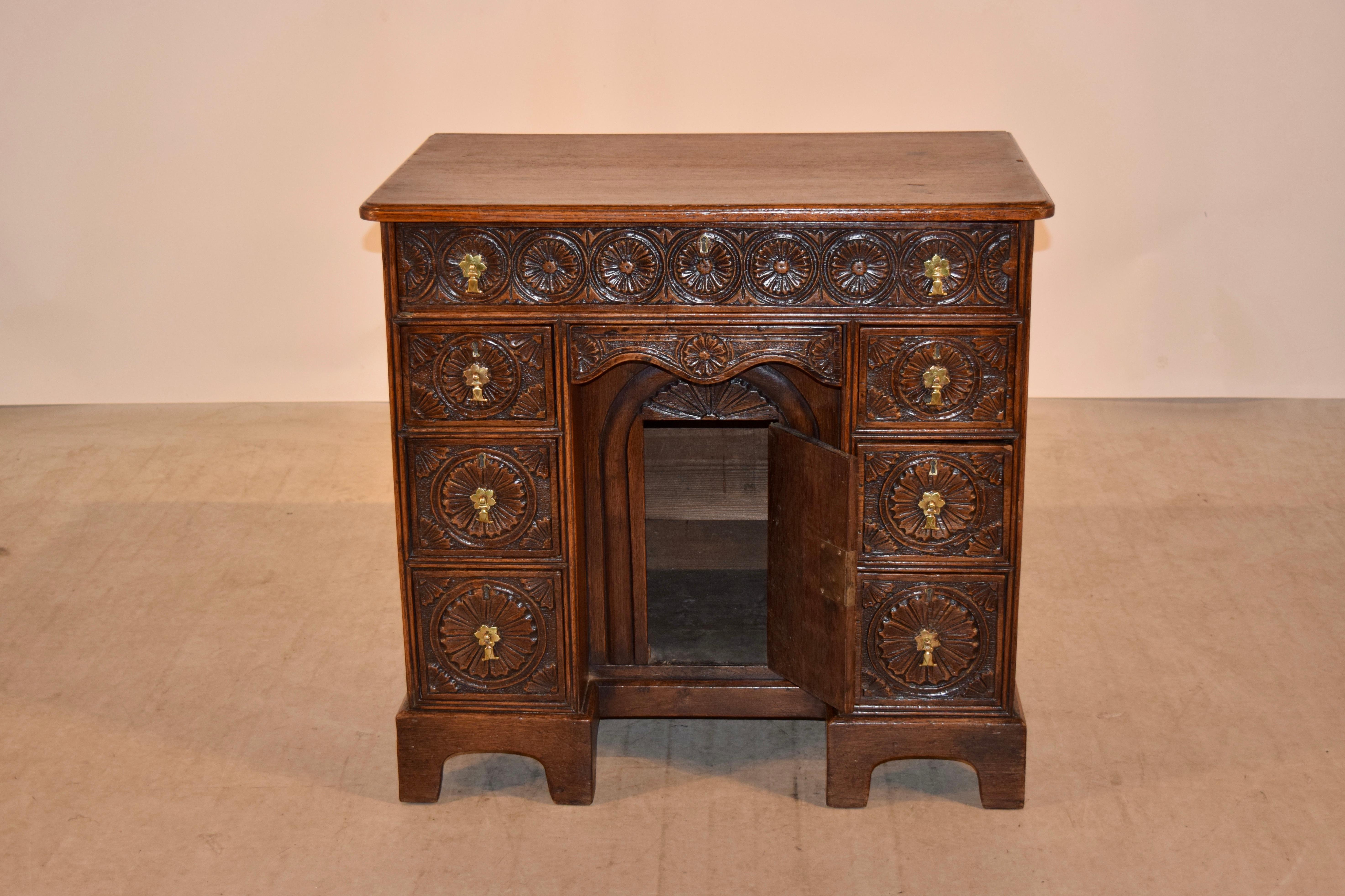Brass 19th Century English Knee Hole Desk For Sale