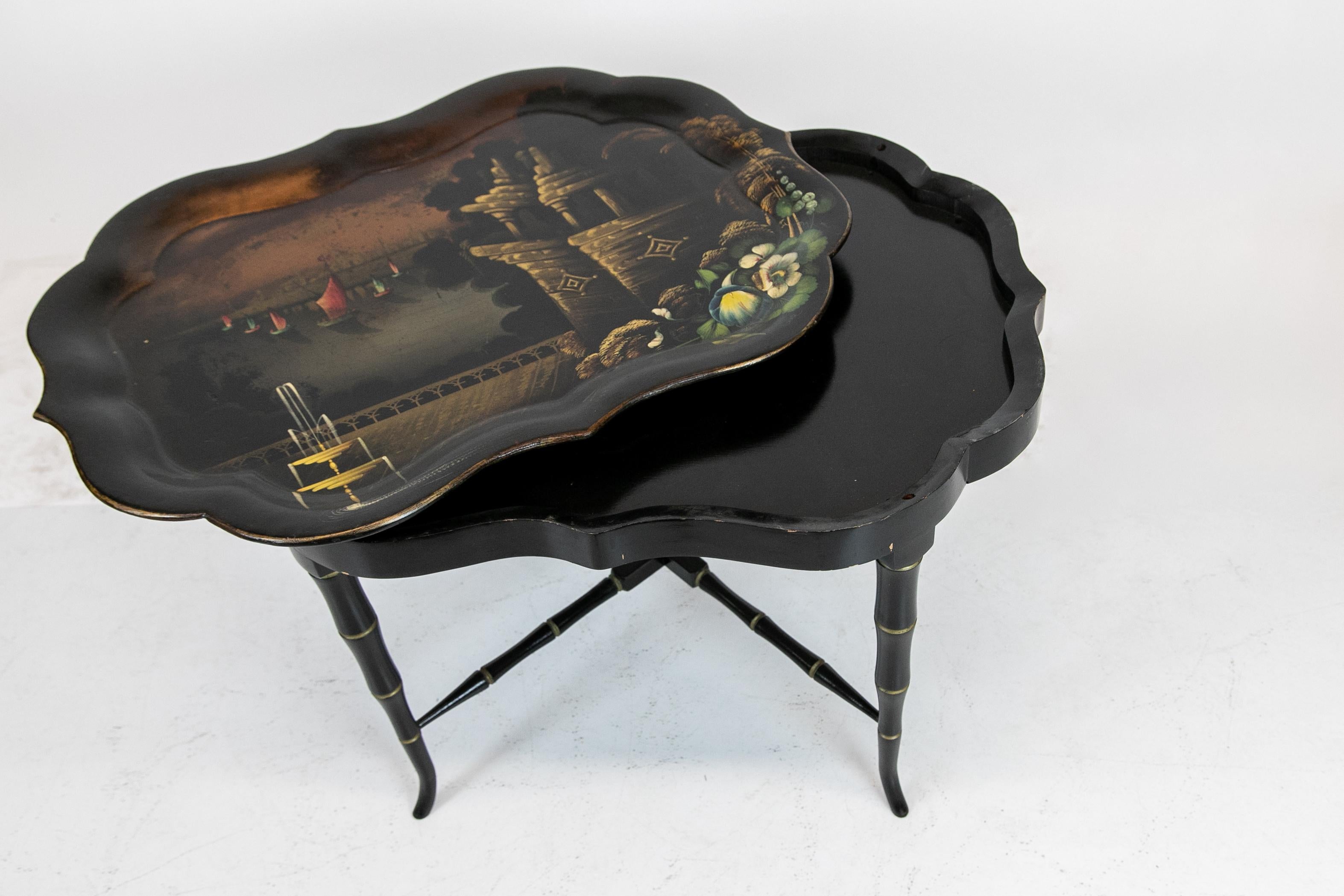 19th Century English Lacquer Paper Mâché Tray Table For Sale 1