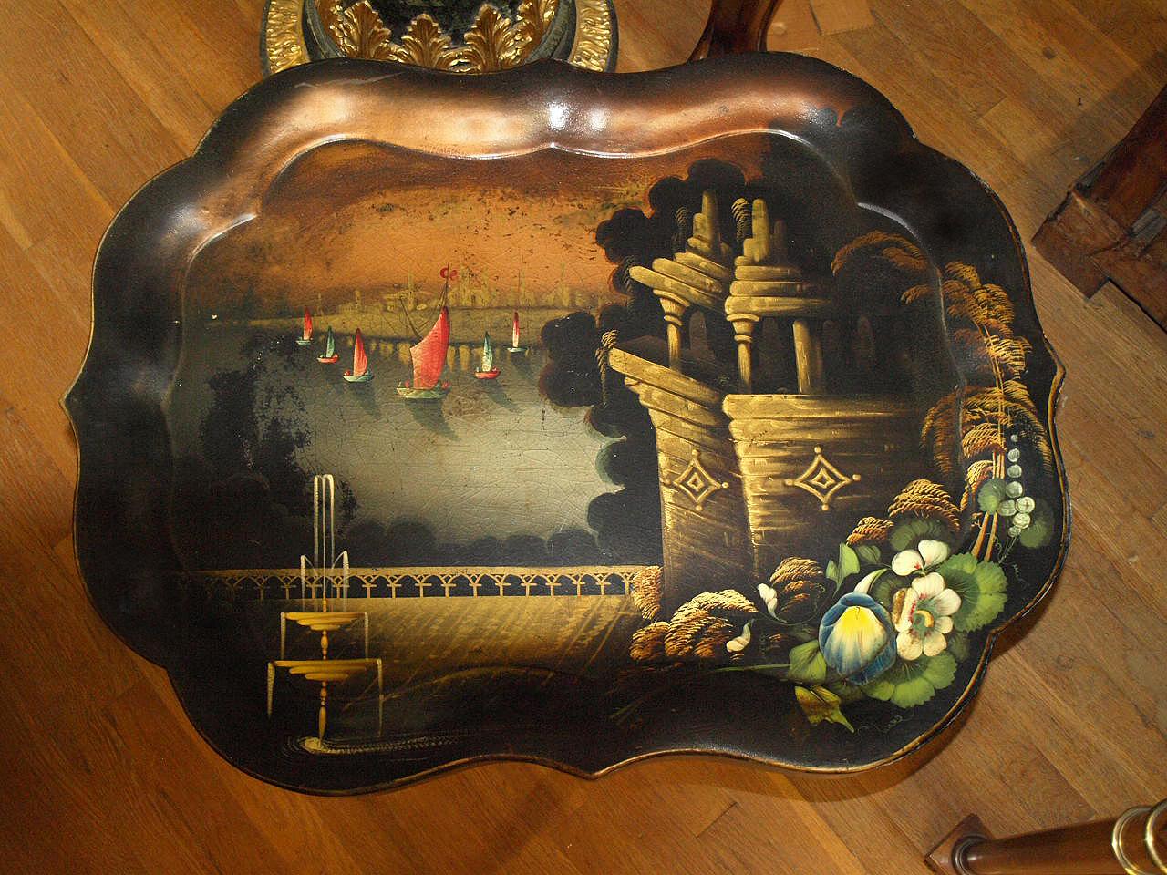 19th Century English Lacquer Paper Mâché Tray Table For Sale 2