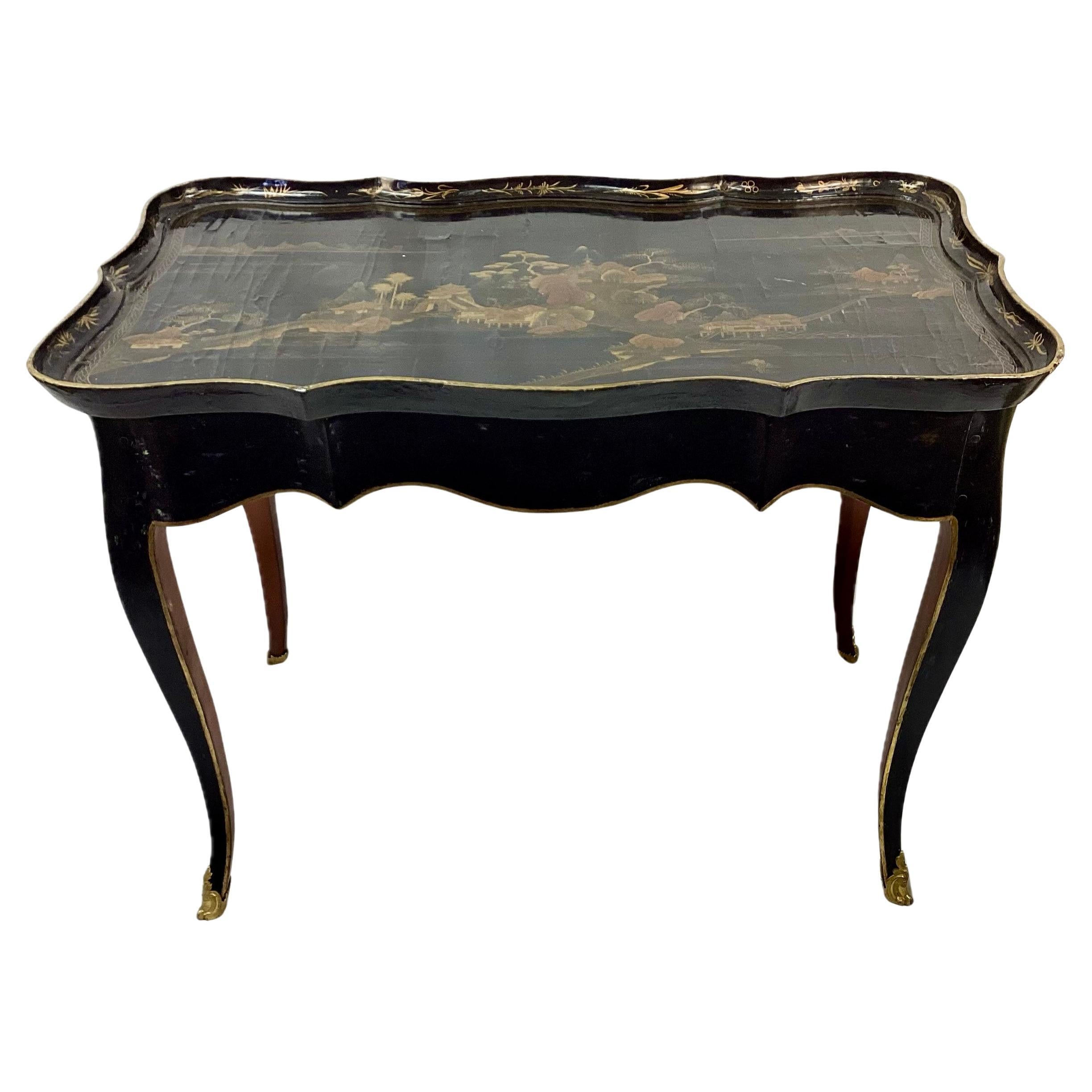 Wood 19th Century English Lacquered Chinoiserie Table For Sale