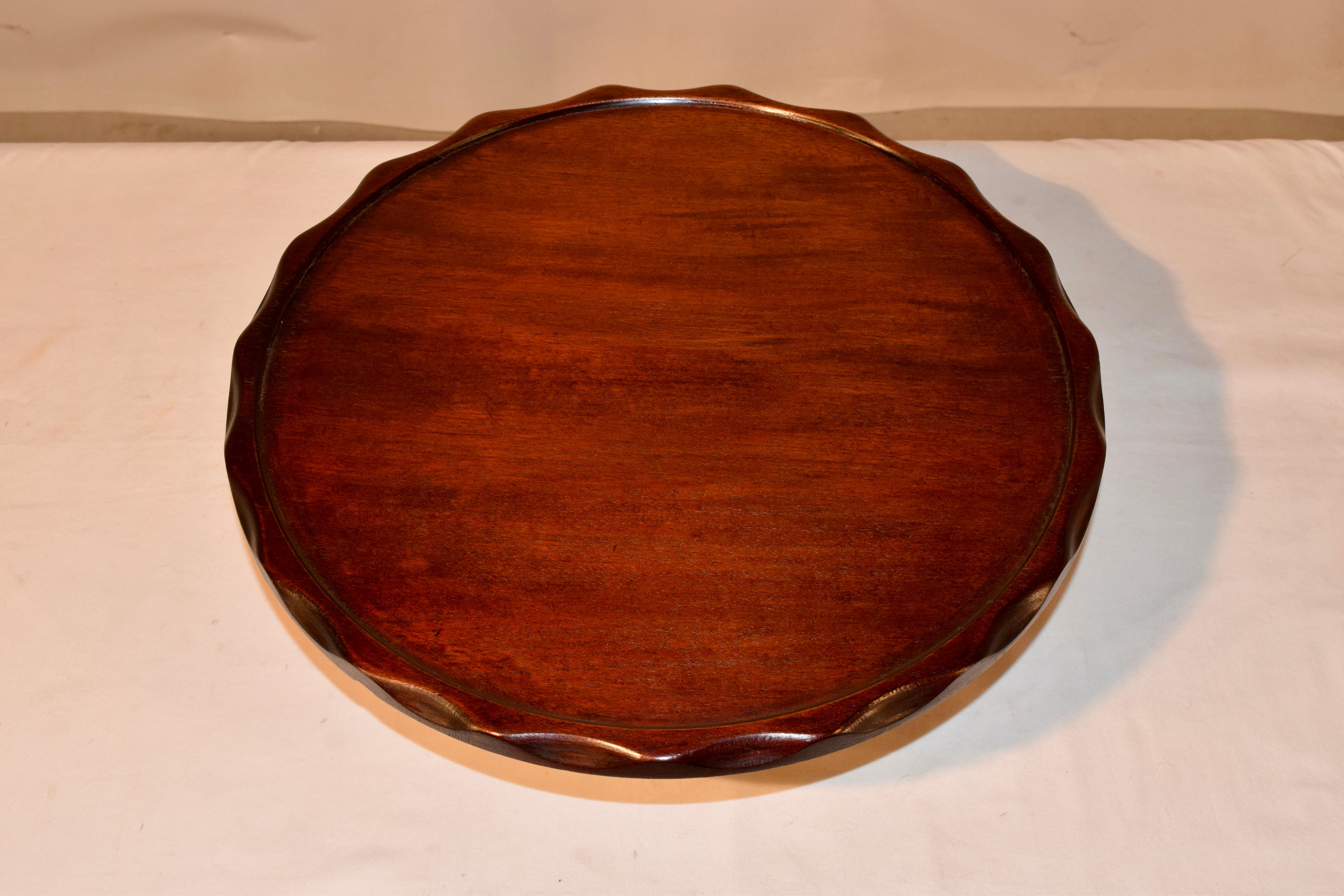 19th Century English Lazy Susan with Pie Crust Edge In Good Condition For Sale In High Point, NC