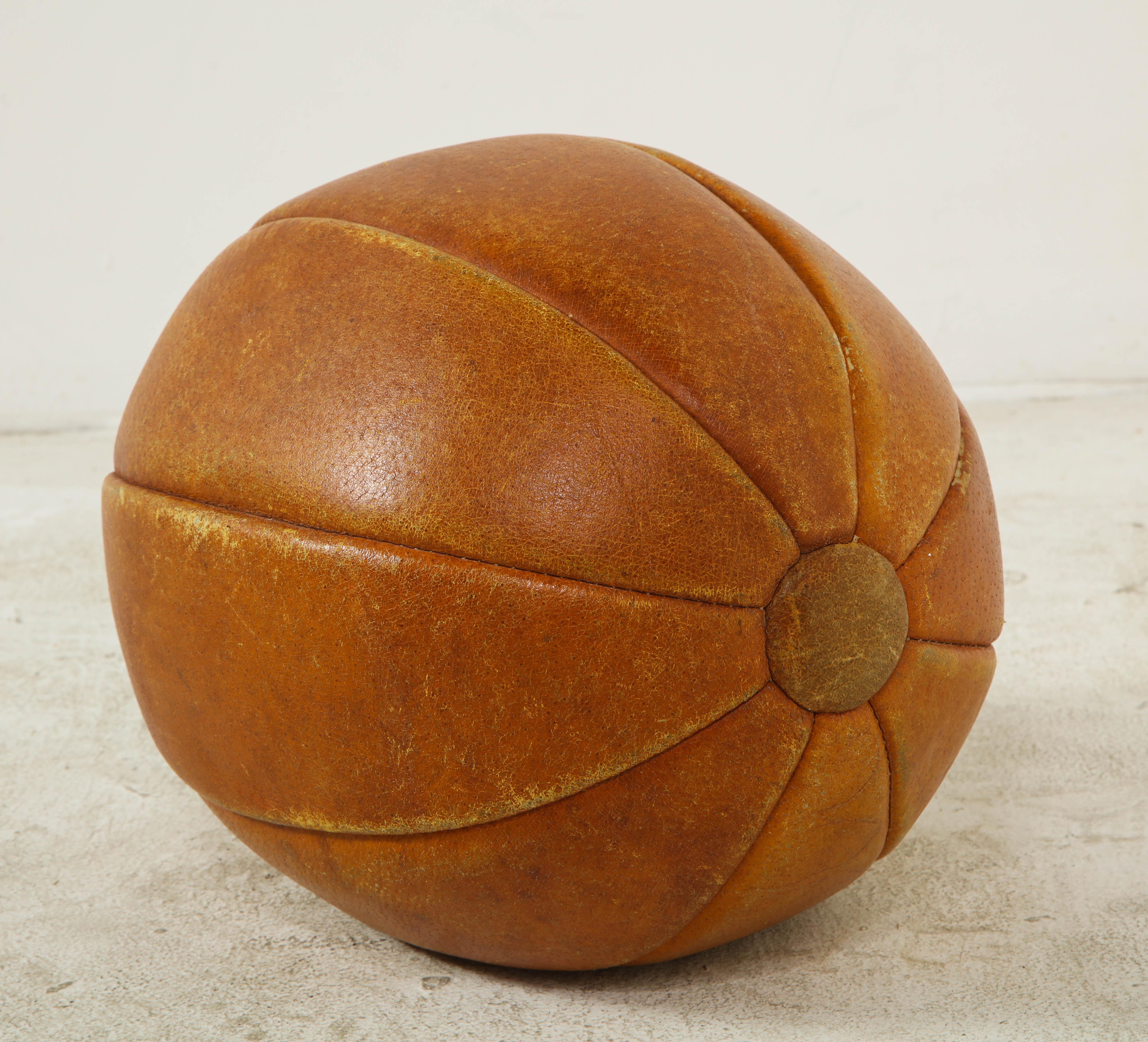 Early 20th Century English Leather Ball For Sale 2