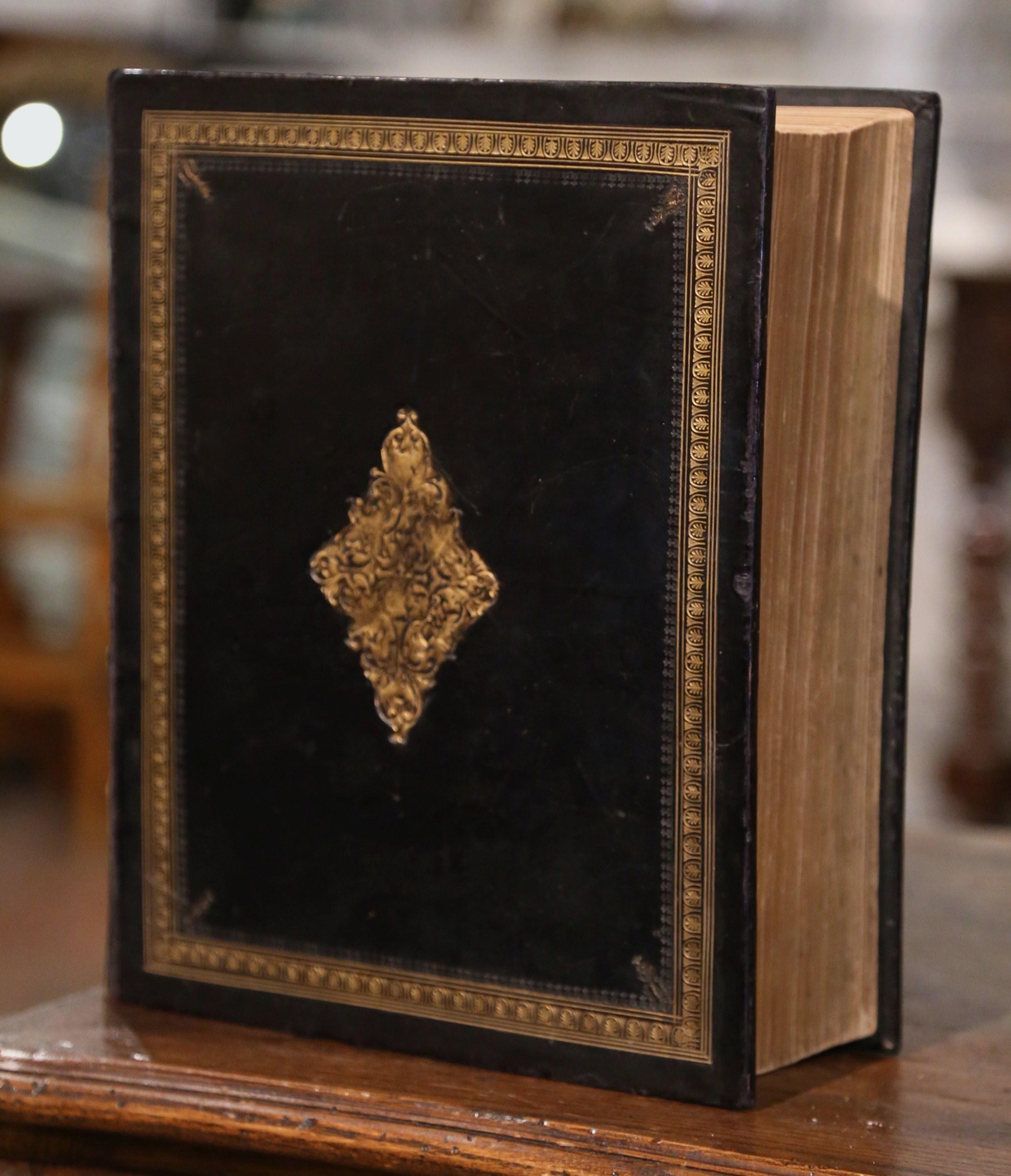 19th Century English Leather Bound and Gilt Holy Bible by John Brown Dated 1864 For Sale 4