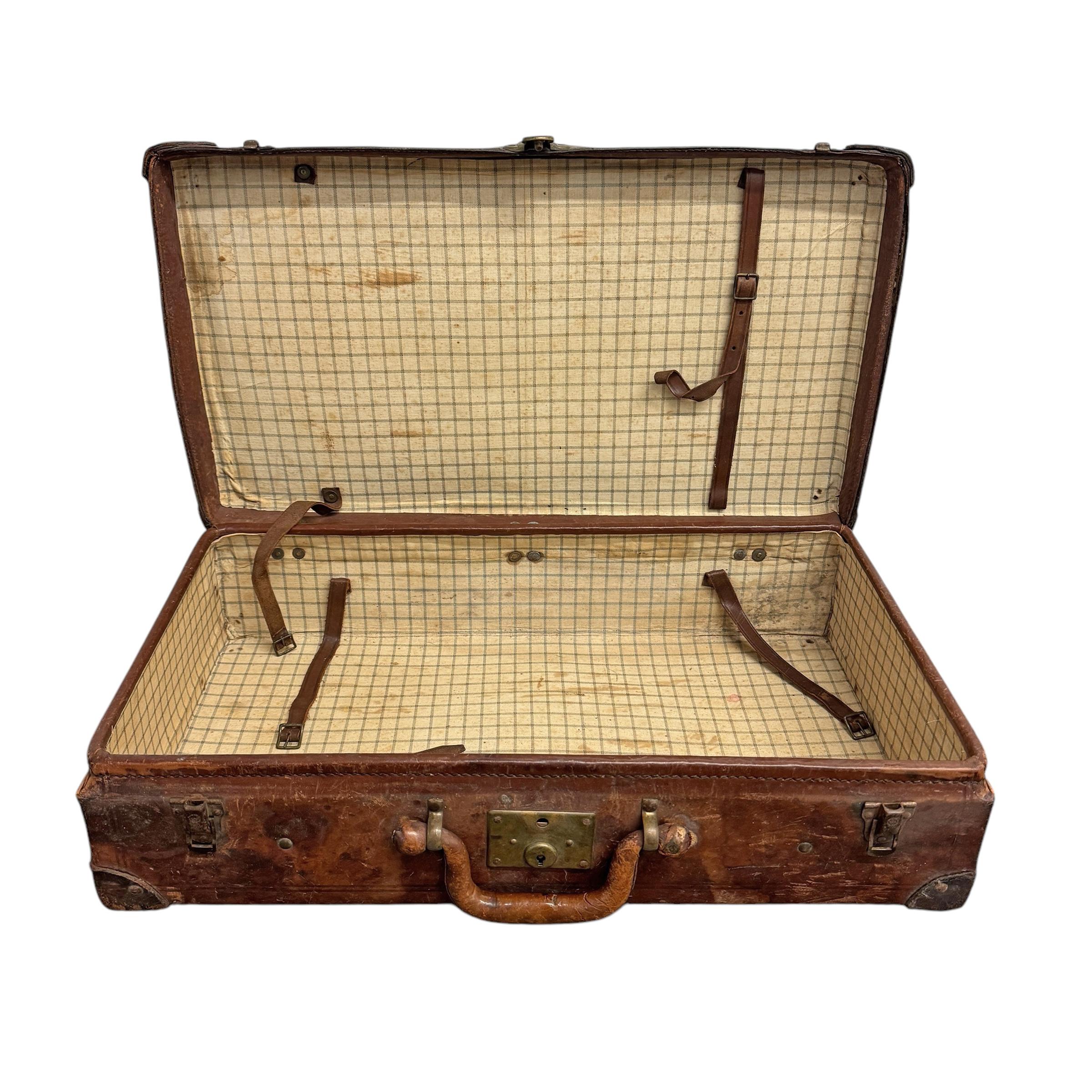 19th Century English Leather Suitcase For Sale 6