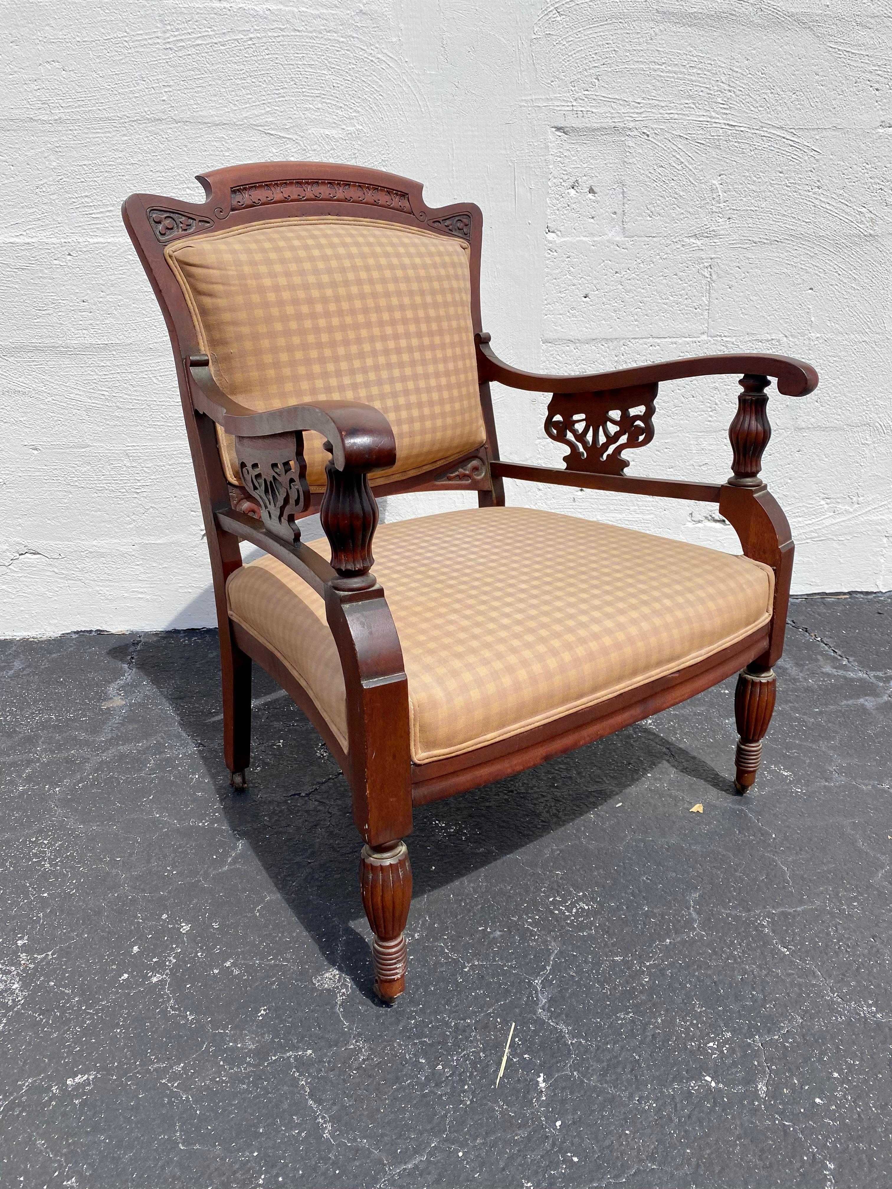 Chaise de bibliothèque anglaise du 19ème siècle sur roulettes en vente 8