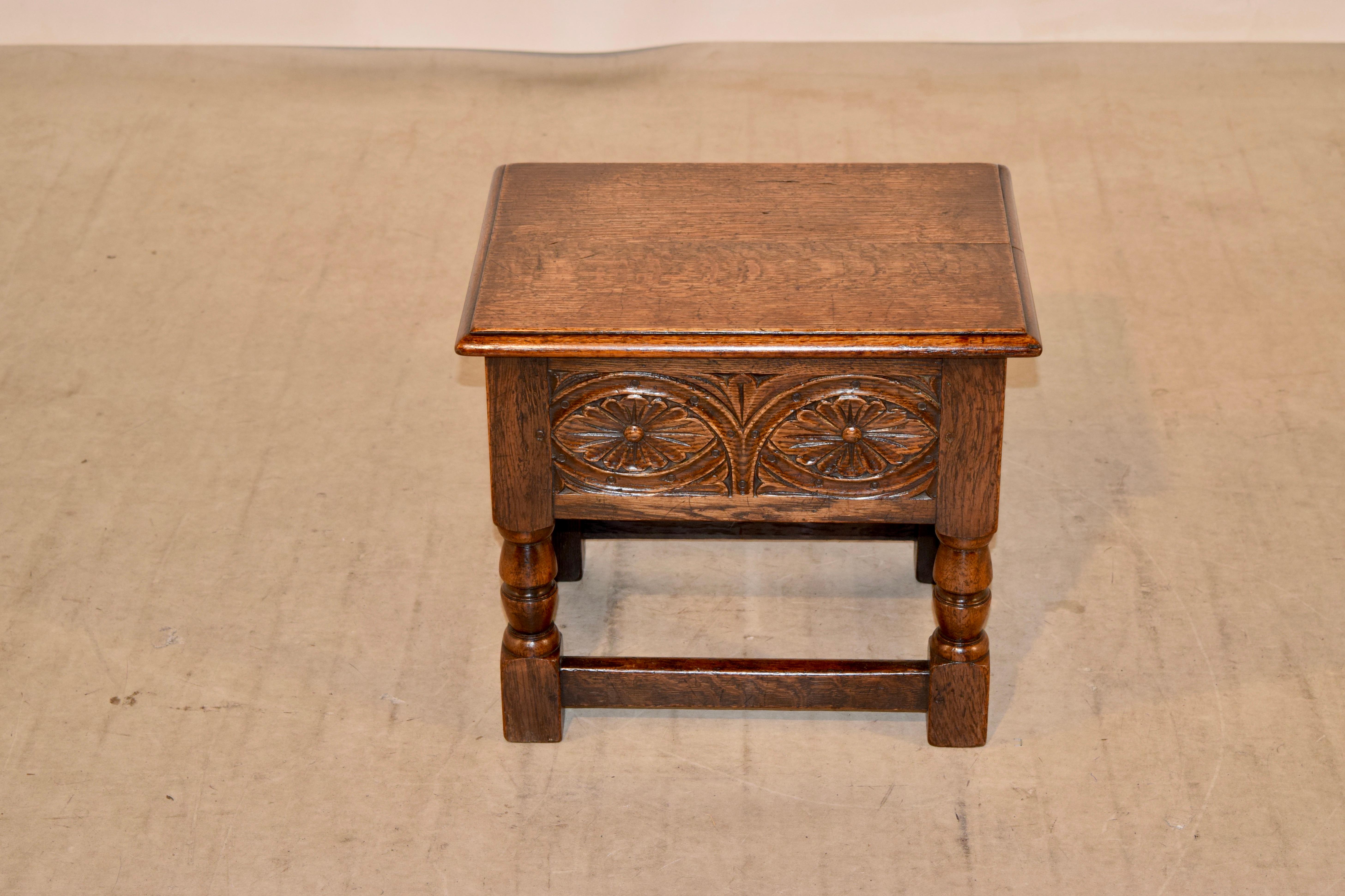 19th Century English Lift-Top Stool In Good Condition In High Point, NC