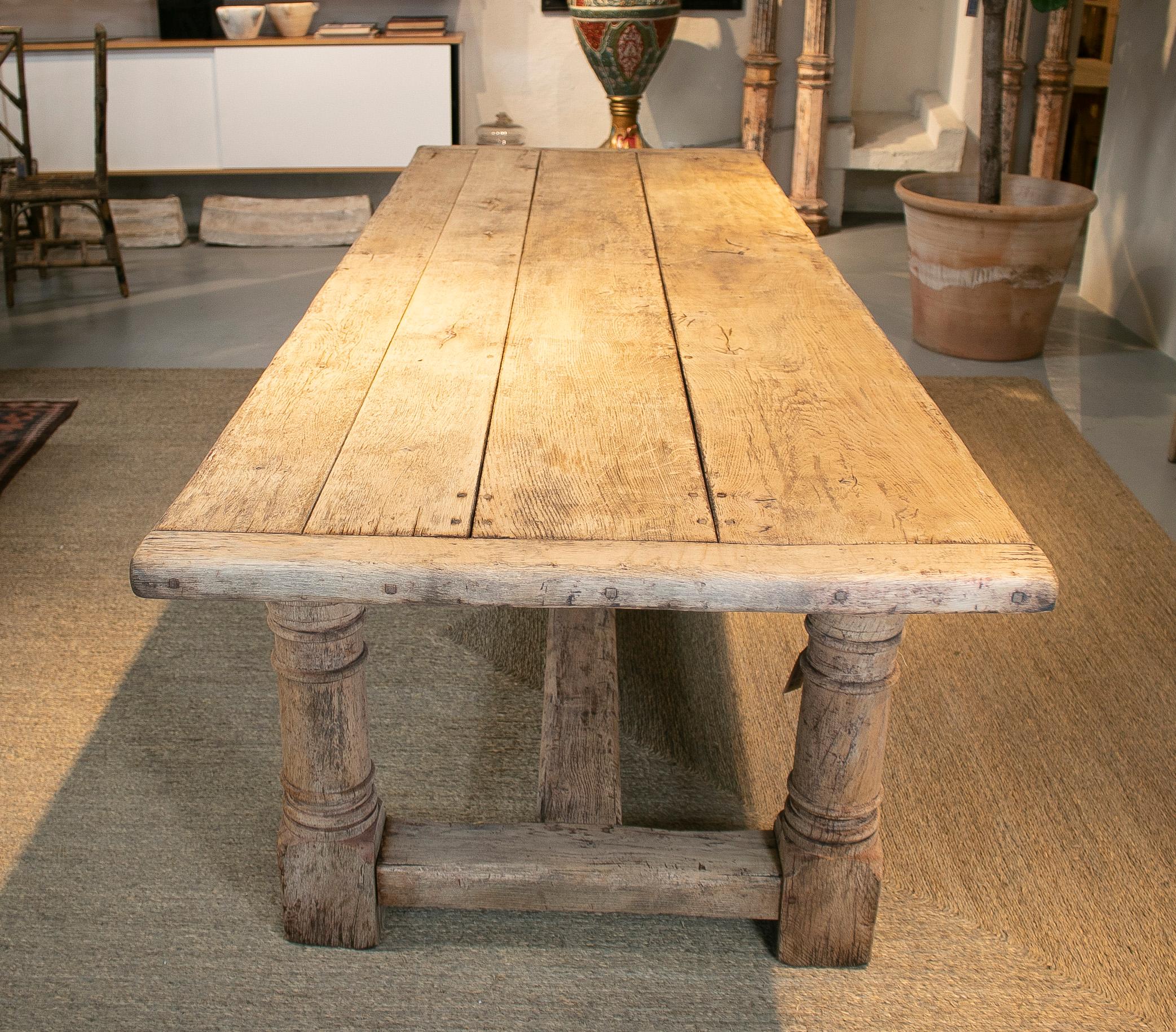 dinning wood table