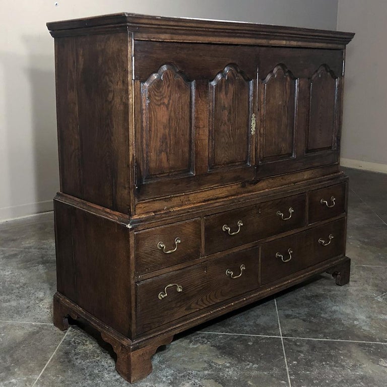 19th Century English Linen Chest For Sale at 1stdibs