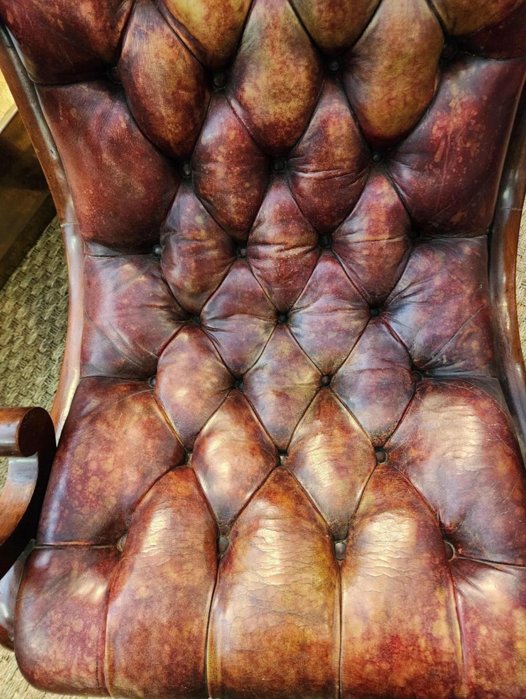 19th Century English Lolling Chair In Leather and Mahogany  For Sale 10