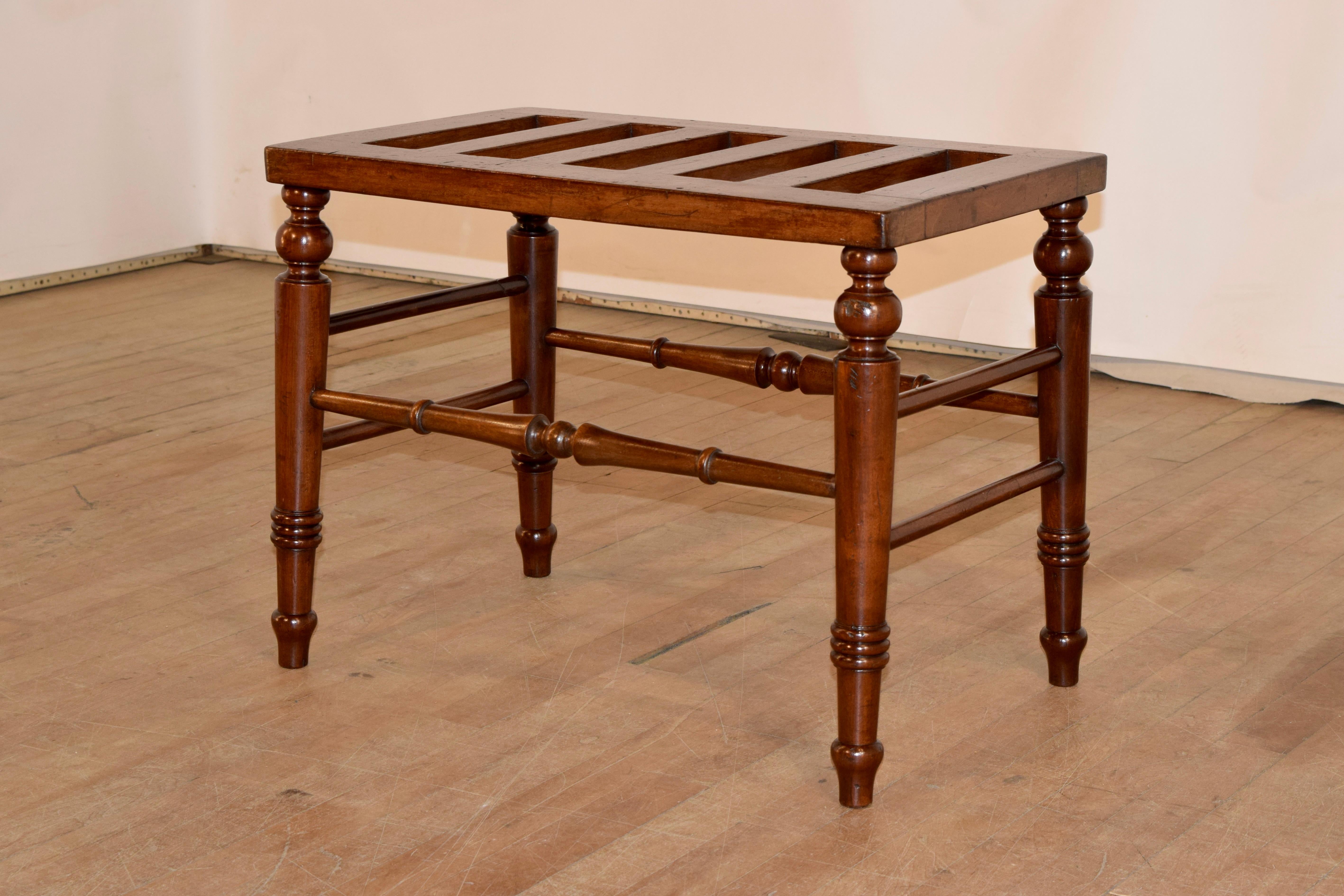 19th Century English Luggage Stand In Good Condition For Sale In High Point, NC
