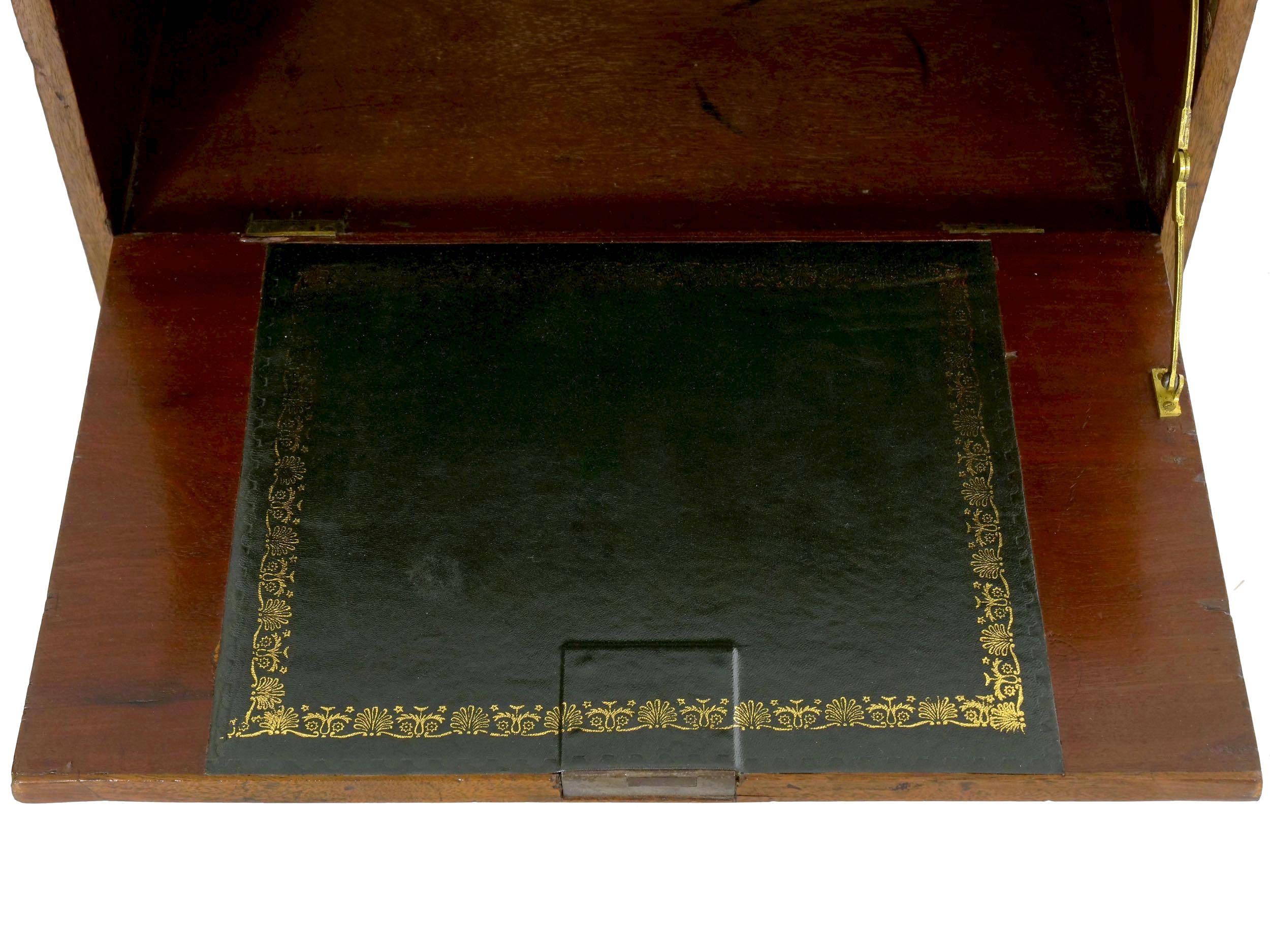 Antiker englischer Nachttisch aus Mahagoni des 19. Jahrhunderts / Büroschrank 3