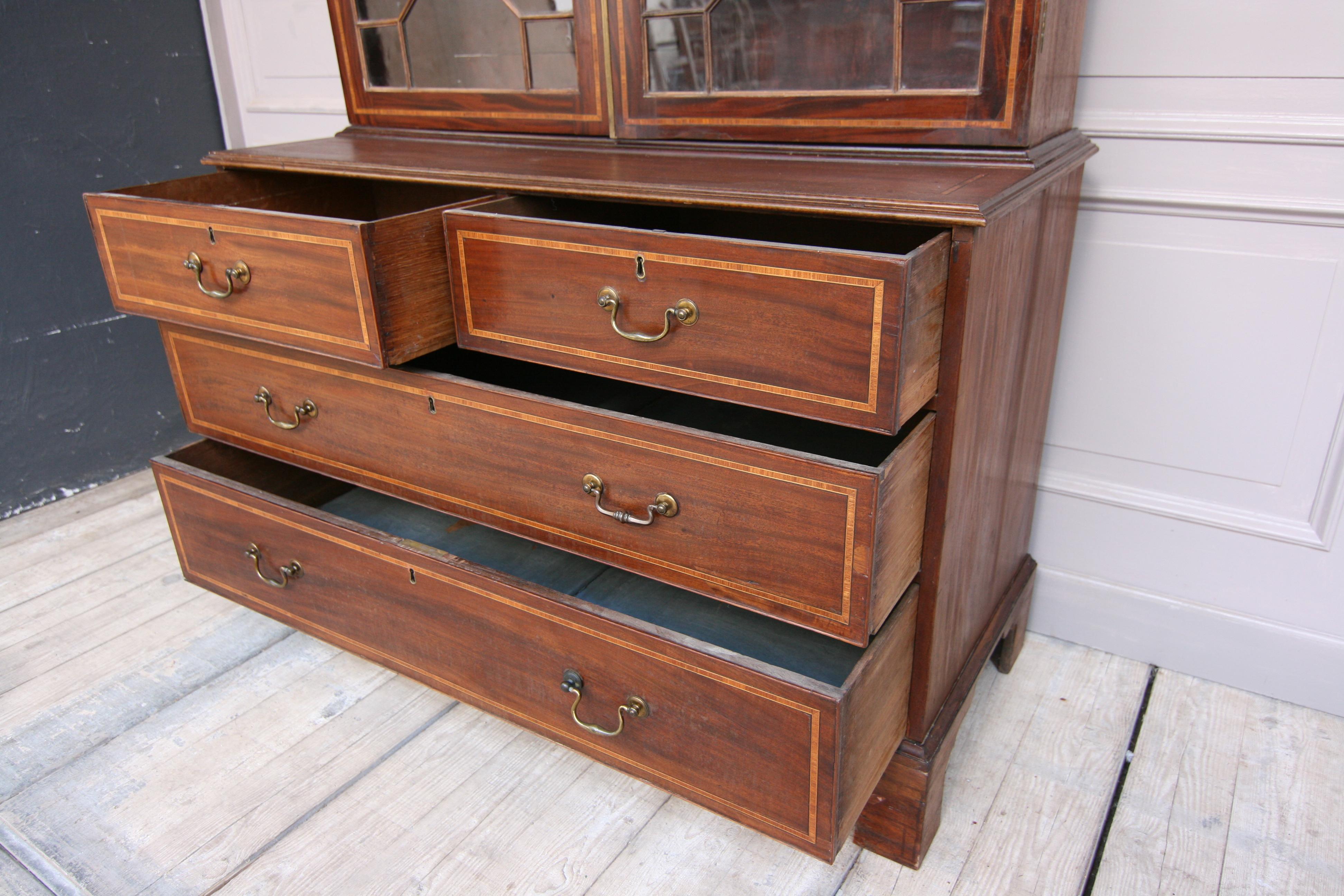 19th Century English Mahogany Bookcase Cabinet In Fair Condition In Dusseldorf, DE