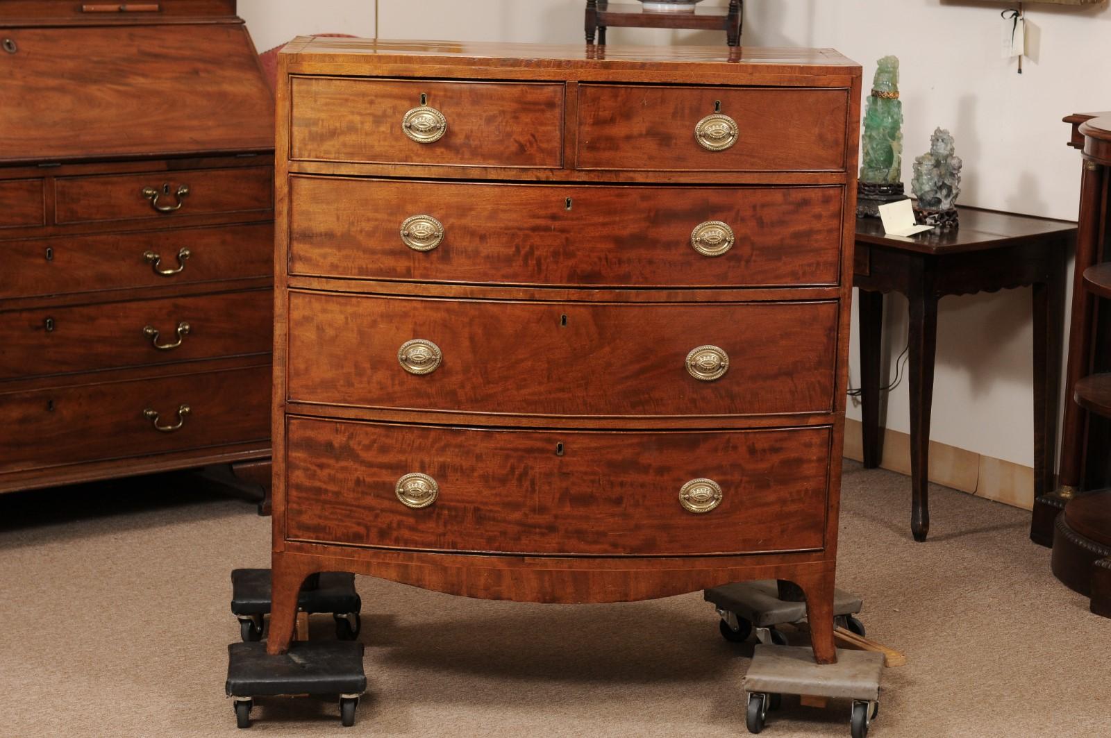 19th Century English Mahogany Bowfront Chest with String Inlay, 5 Drawers  For Sale 5