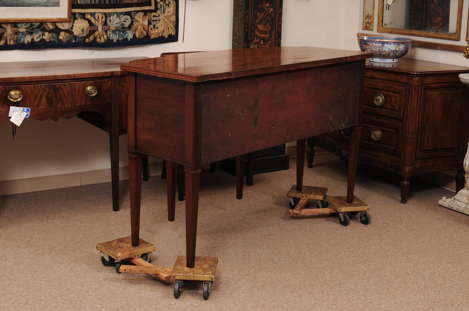 Englisches Mahagoni-Bowfront-Sideboard aus dem 19. im Angebot 6