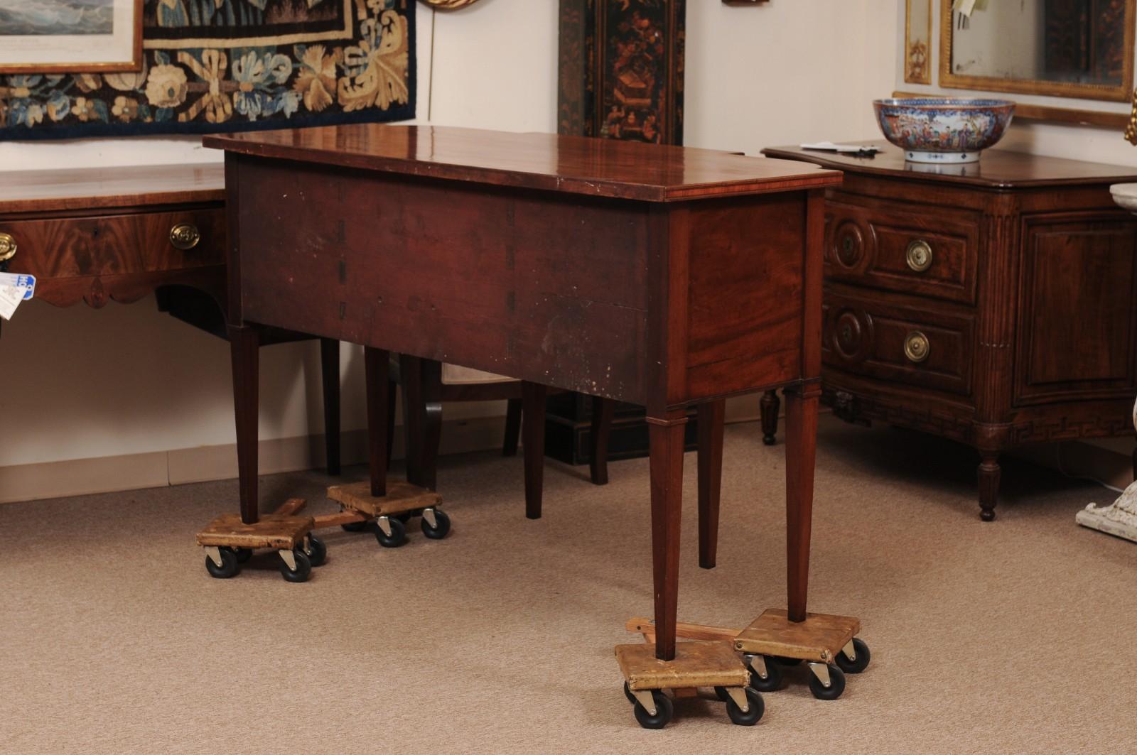 Englisches Mahagoni-Bowfront-Sideboard aus dem 19. im Angebot 4